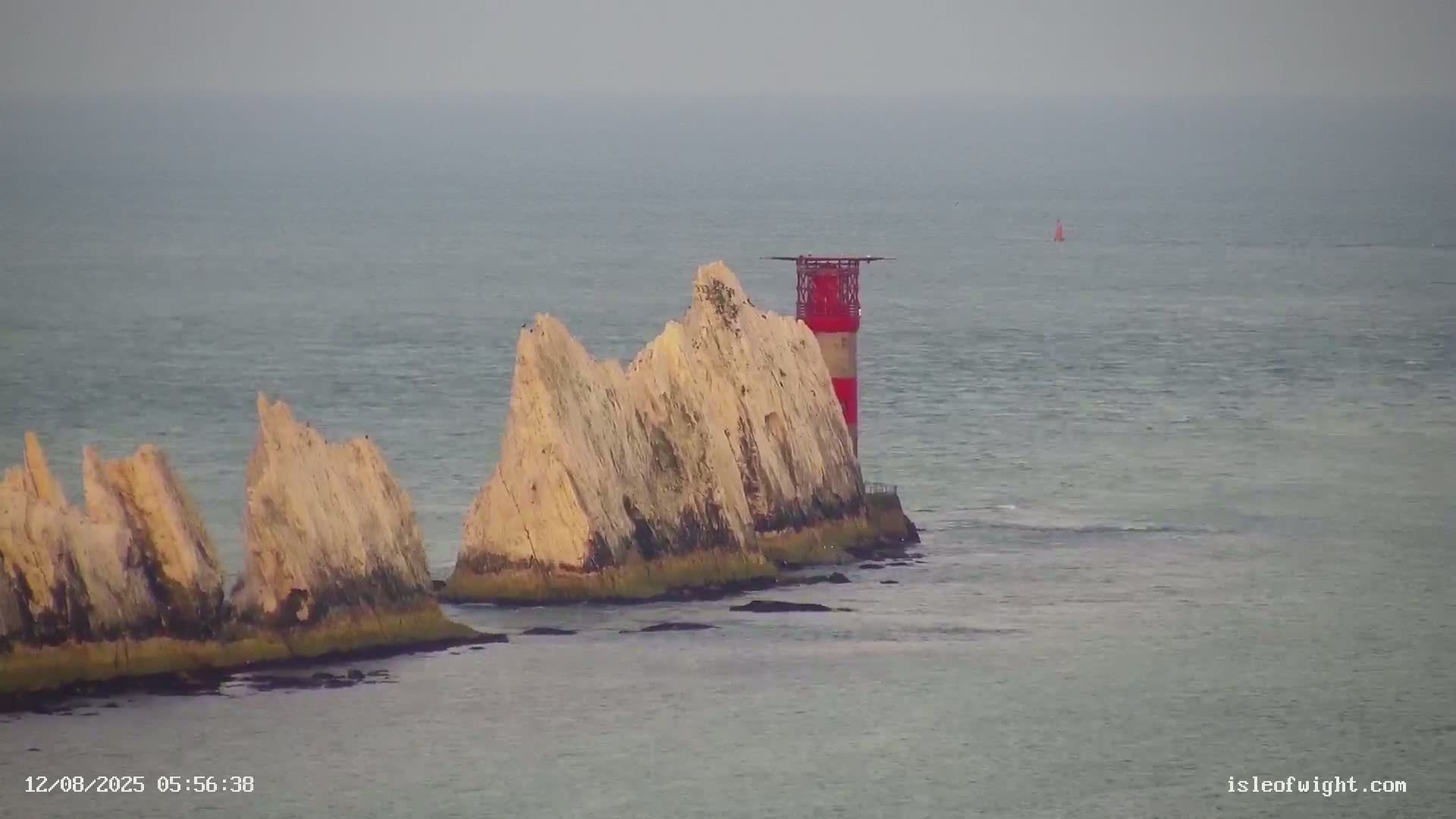 The Needles Isle of Wight & England Mainland View From Alum Bay Live Cam - Totland, Isle of Wight, South East, England, United Kingdom