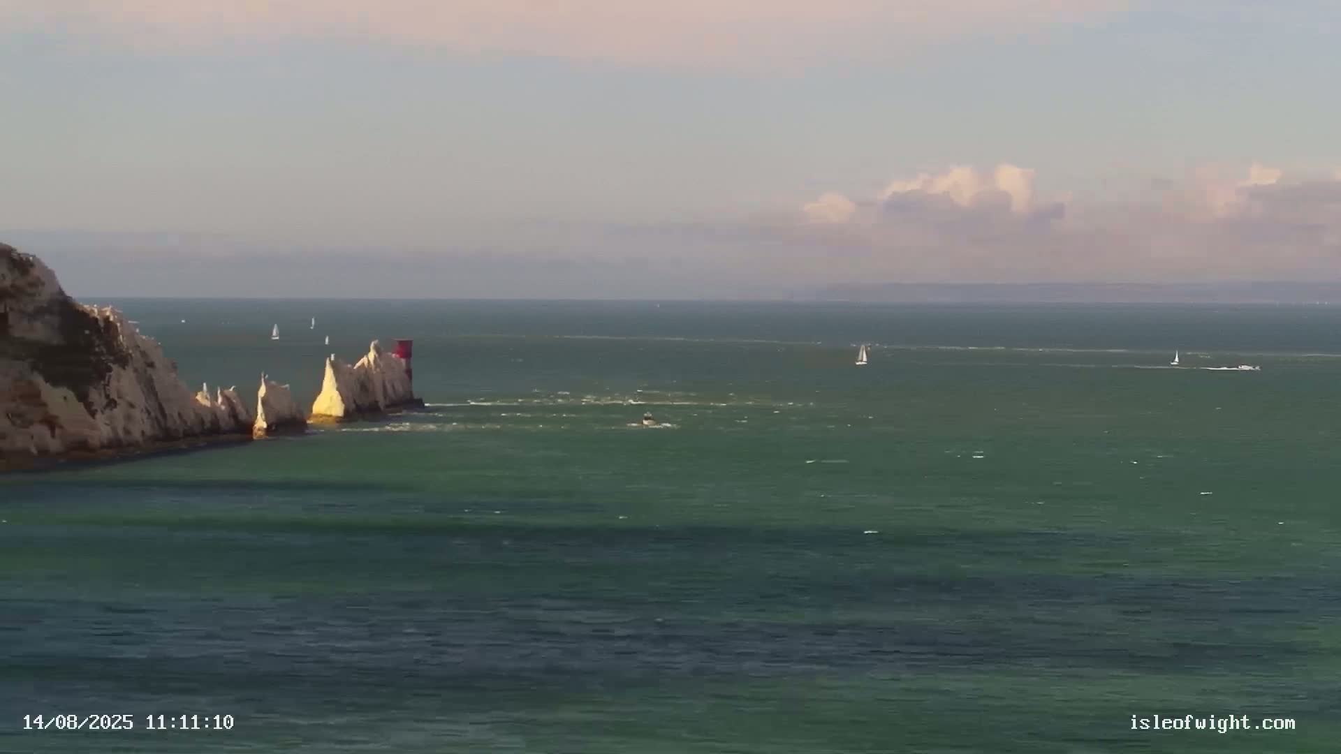The Needles Isle of Wight & England Mainland View From Alum Bay Live Cam - Totland, Isle of Wight, South East, England, United Kingdom