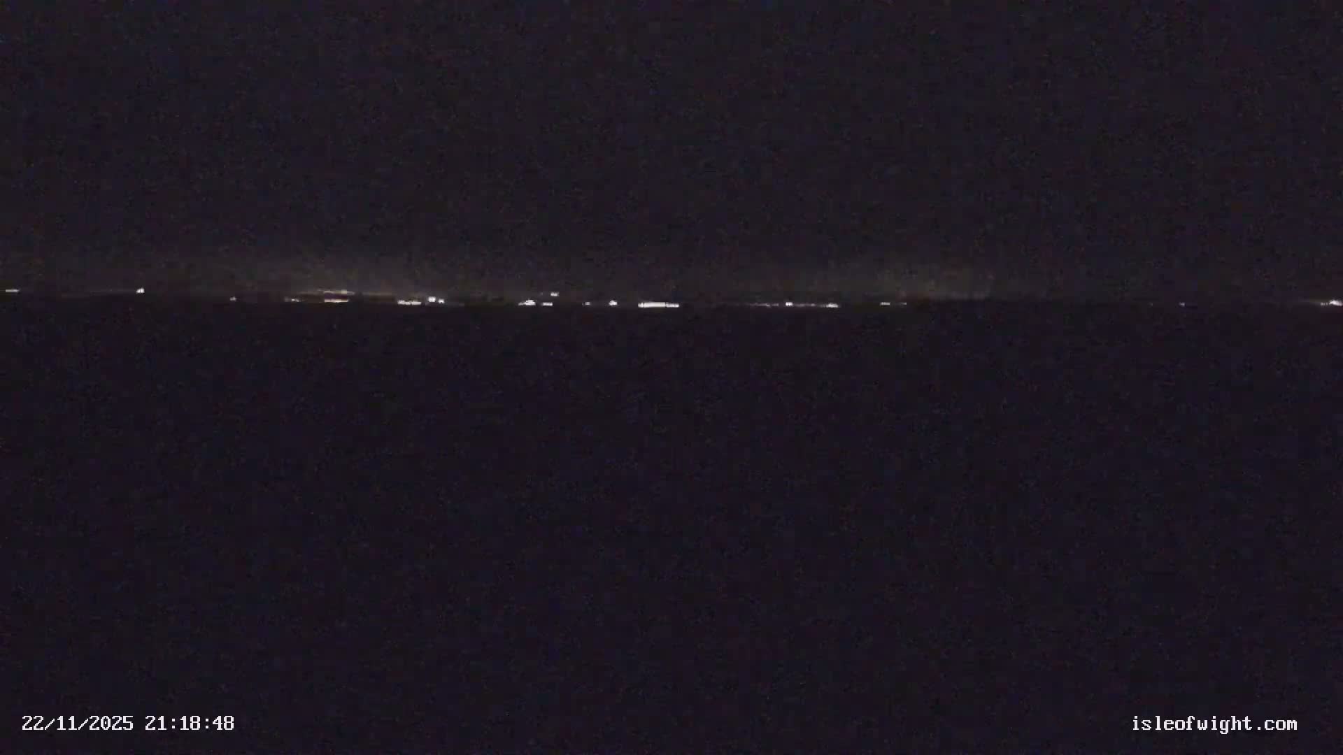 The Needles Isle of Wight & England Mainland View From Alum Bay Live Cam - Totland, Isle of Wight, South East, England, United Kingdom