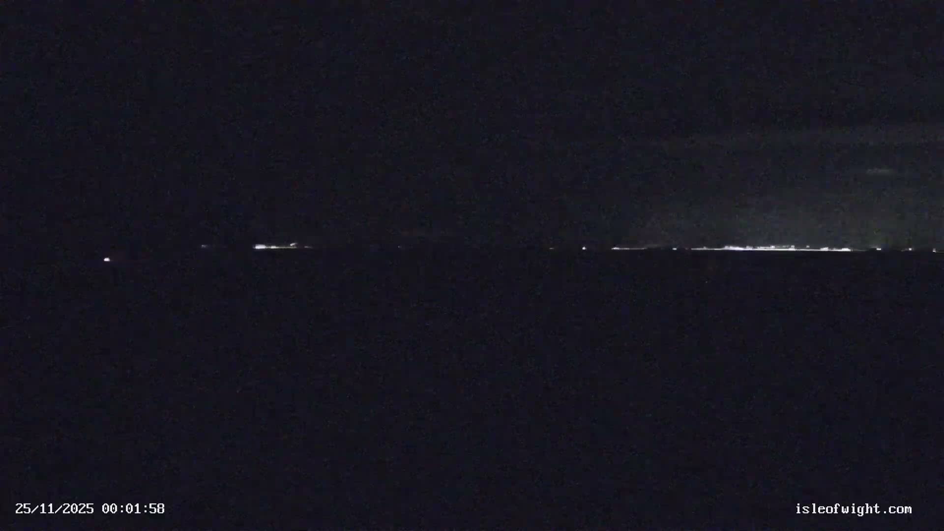 The Needles Isle of Wight & England Mainland View From Alum Bay Live Cam - Totland, Isle of Wight, South East, England, United Kingdom