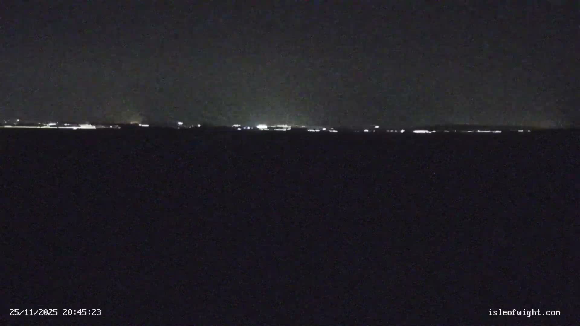 The Needles Isle of Wight & England Mainland View From Alum Bay Live Cam - Totland, Isle of Wight, South East, England, United Kingdom