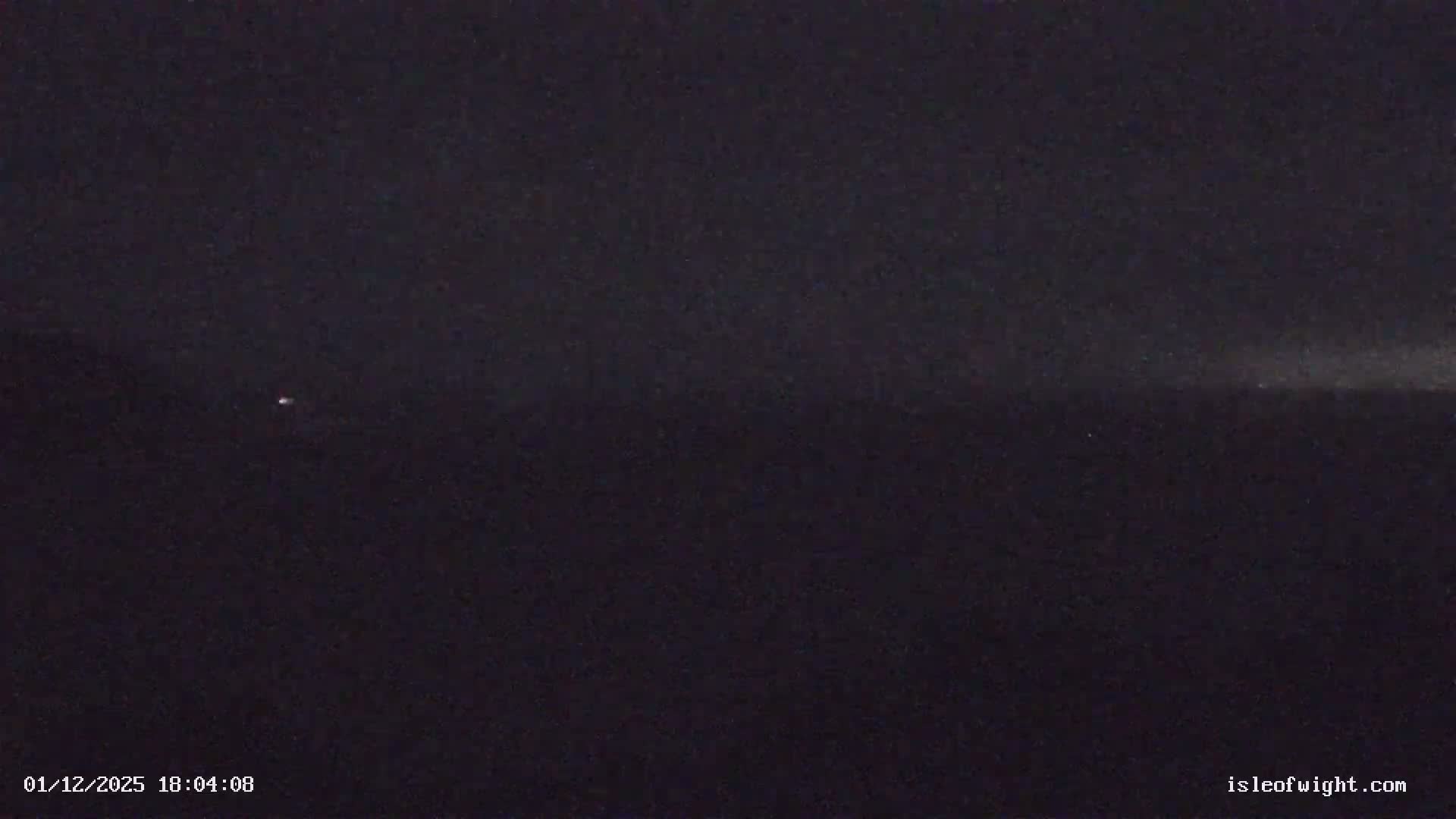 The Needles Isle of Wight & England Mainland View From Alum Bay Live Cam - Totland, Isle of Wight, South East, England, United Kingdom