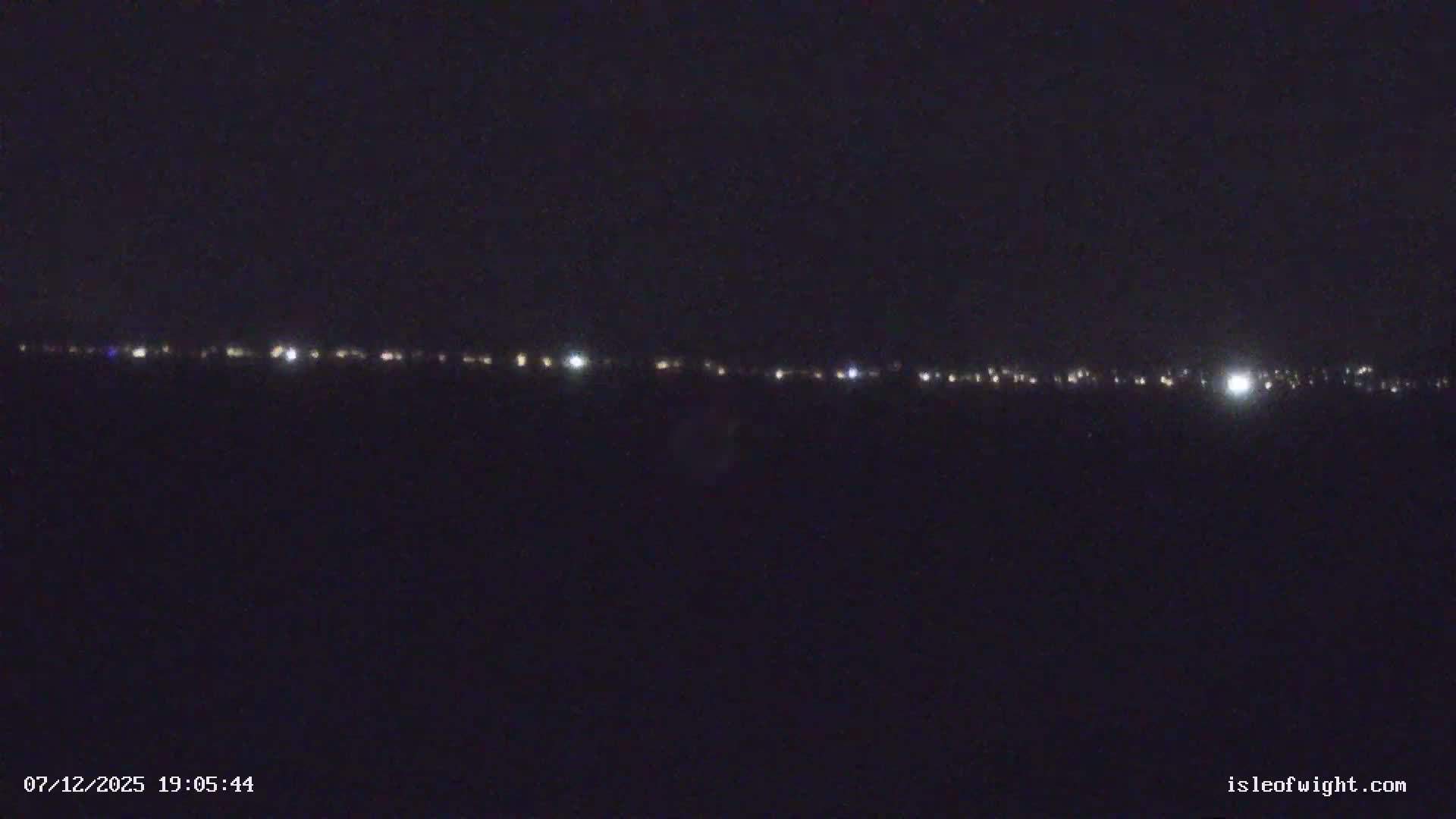 The Needles Isle of Wight & England Mainland View From Alum Bay Live Cam - Totland, Isle of Wight, South East, England, United Kingdom