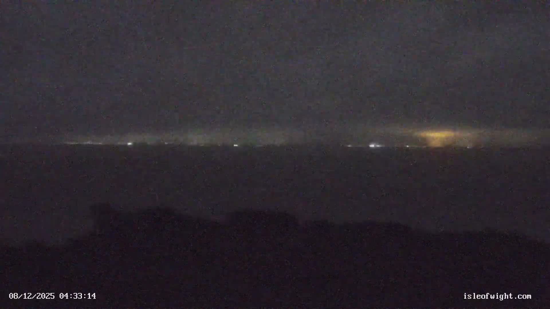 The Needles Isle of Wight & England Mainland View From Alum Bay Live Cam - Totland, Isle of Wight, South East, England, United Kingdom