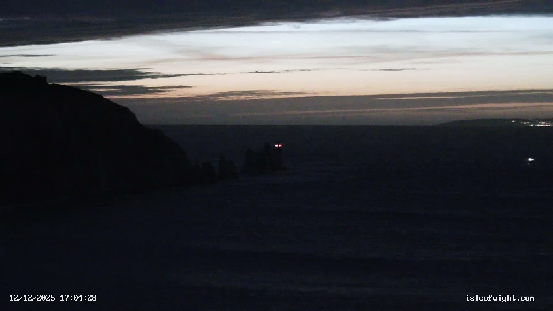 The Needles Isle of Wight & England Mainland View From Alum Bay Live Cam - Totland, Isle of Wight, South East, England, United Kingdom