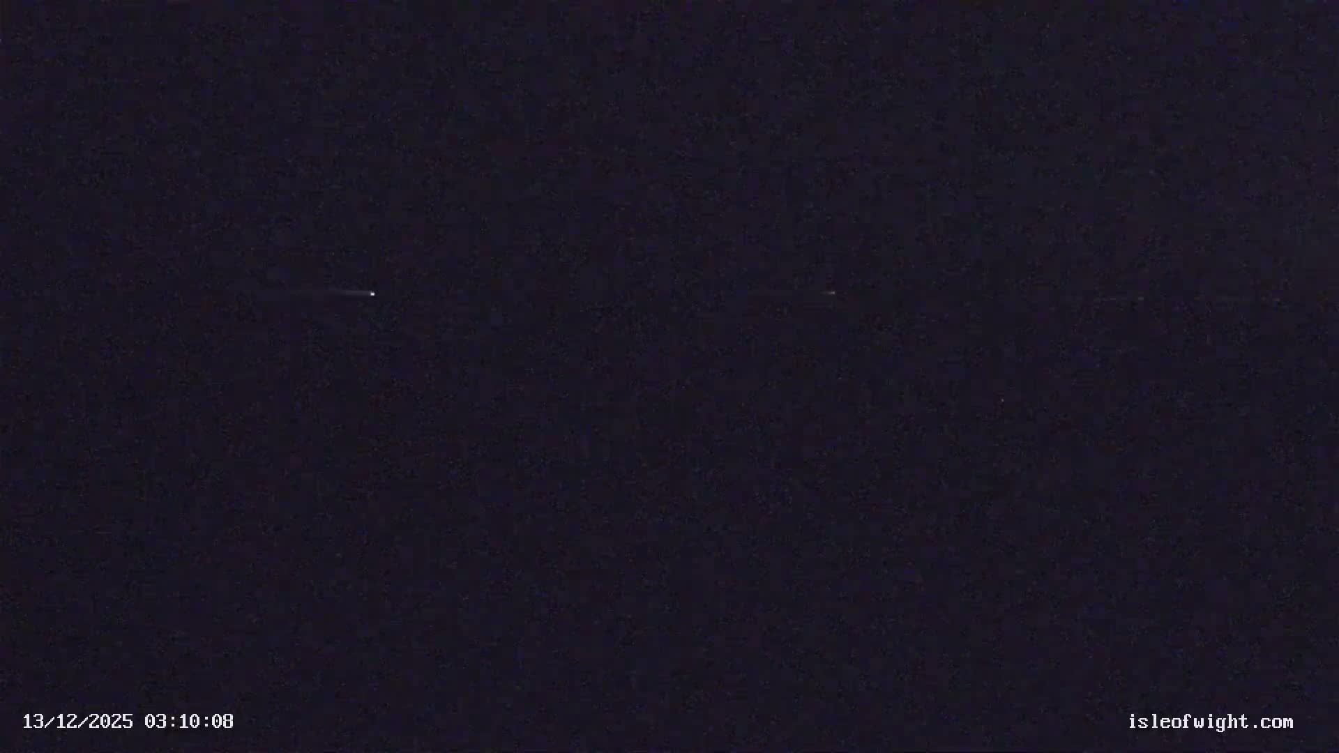 The Needles Isle of Wight & England Mainland View From Alum Bay Live Cam - Totland, Isle of Wight, South East, England, United Kingdom