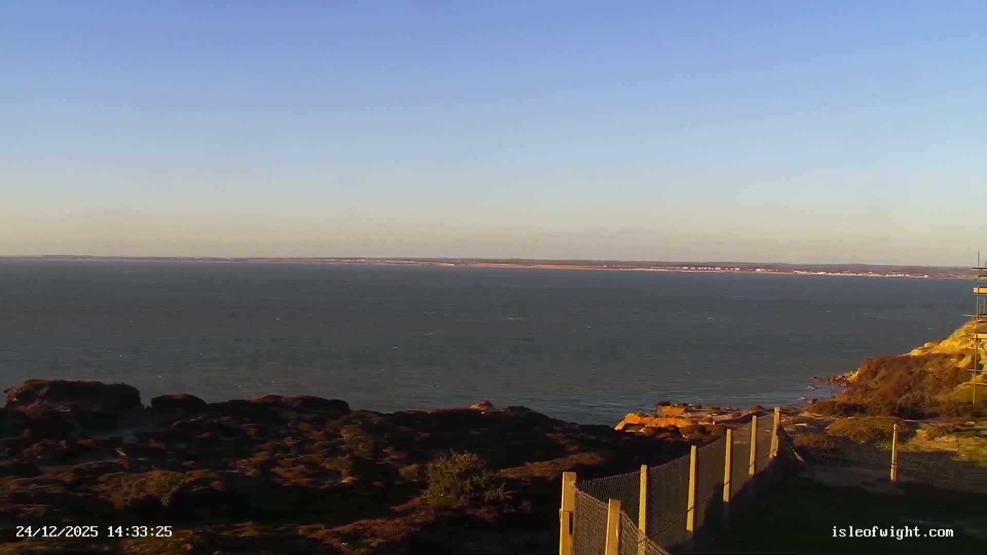 The Needles Isle of Wight & England Mainland View From Alum Bay Live Cam - Totland, Isle of Wight, South East, England, United Kingdom