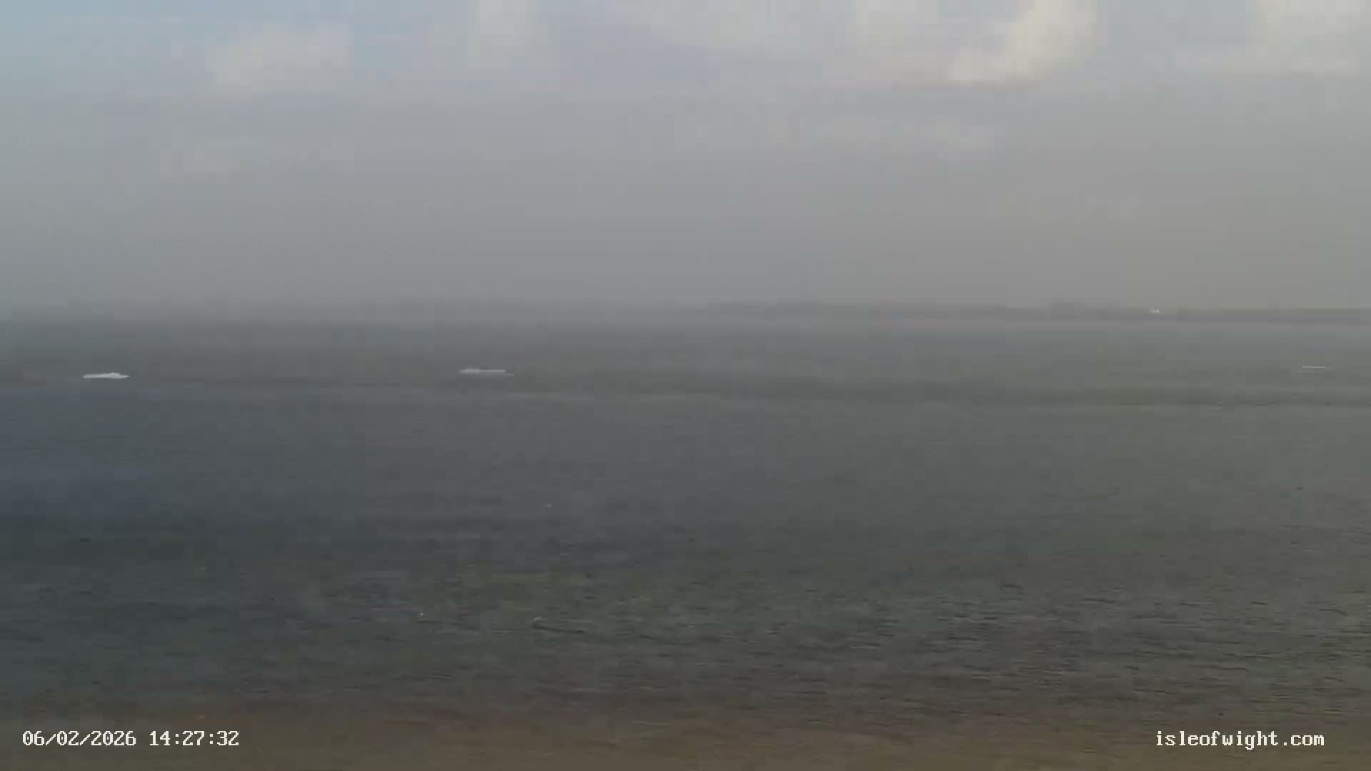 The Needles Isle of Wight & England Mainland View From Alum Bay Live Cam - Totland, Isle of Wight, South East, England, United Kingdom