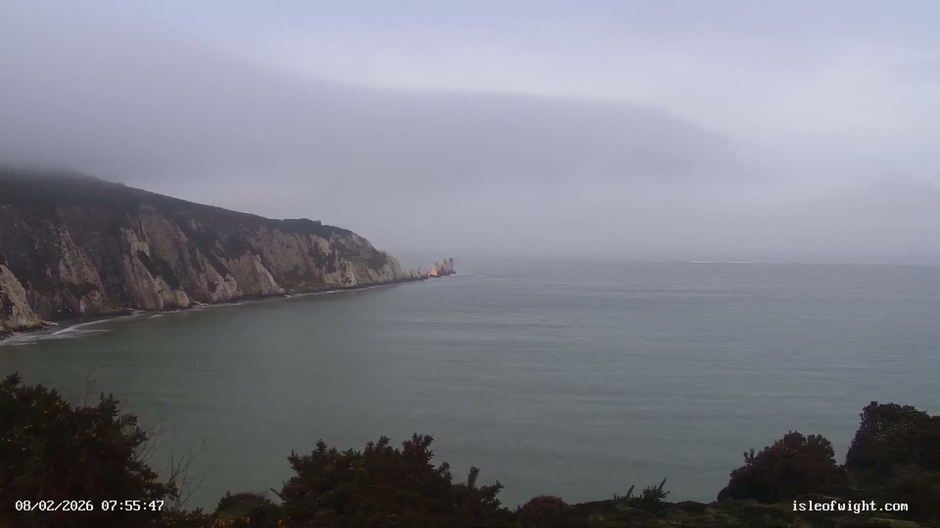 The Needles Isle of Wight & England Mainland View From Alum Bay Live Cam - Totland, Isle of Wight, South East, England, United Kingdom