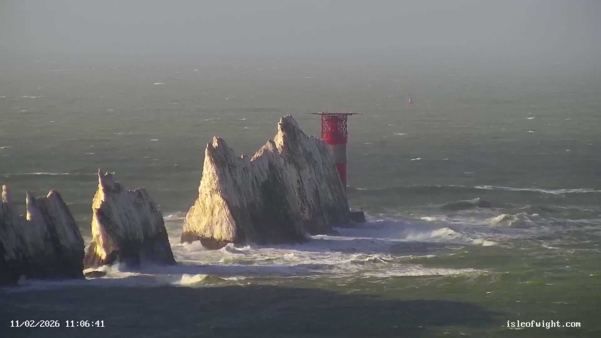 The Needles Isle of Wight & England Mainland View From Alum Bay Live Cam - Totland, Isle of Wight, South East, England, United Kingdom