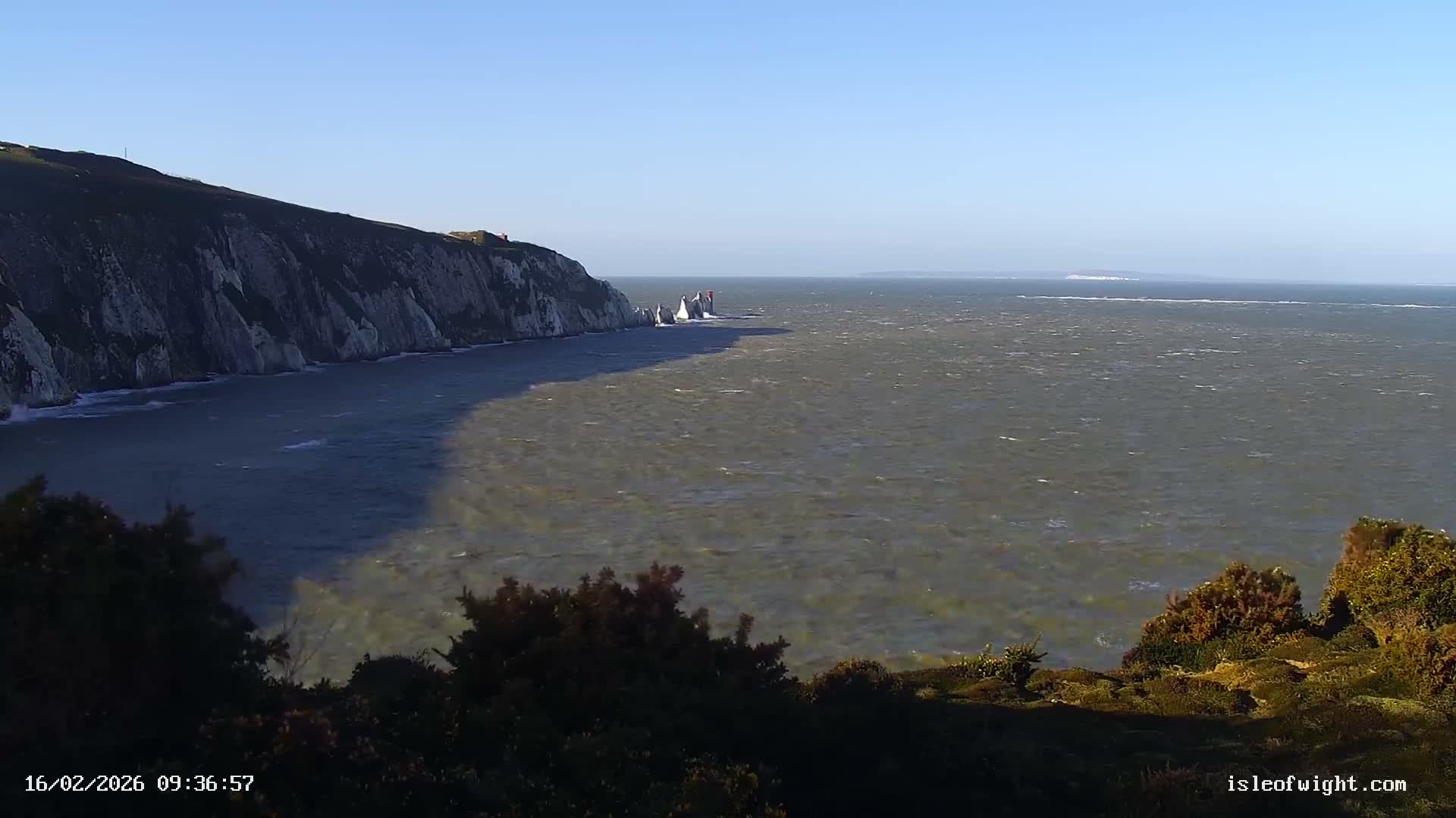 The Needles Isle of Wight & England Mainland View From Alum Bay Live Cam - Totland, Isle of Wight, South East, England, United Kingdom