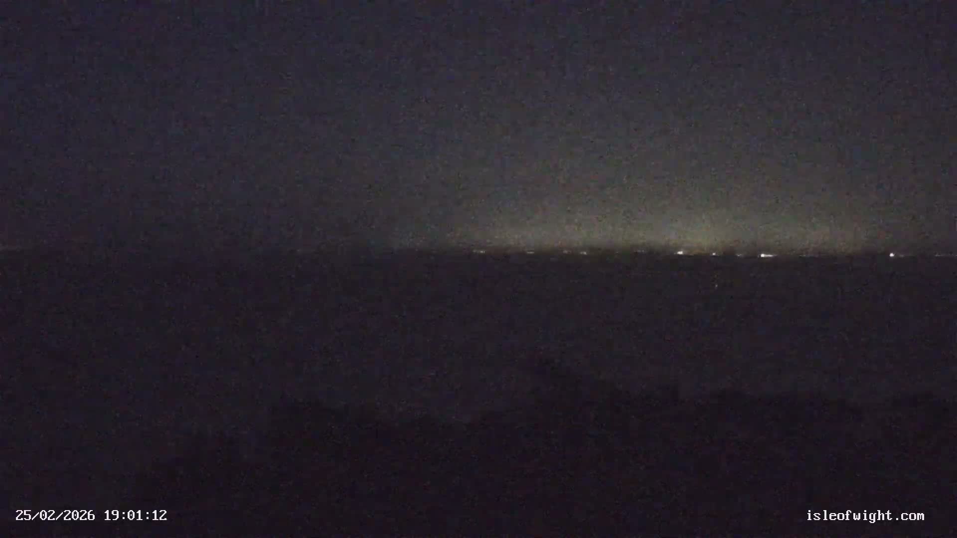 The Needles Isle of Wight & England Mainland View From Alum Bay Live Cam - Totland, Isle of Wight, South East, England, United Kingdom