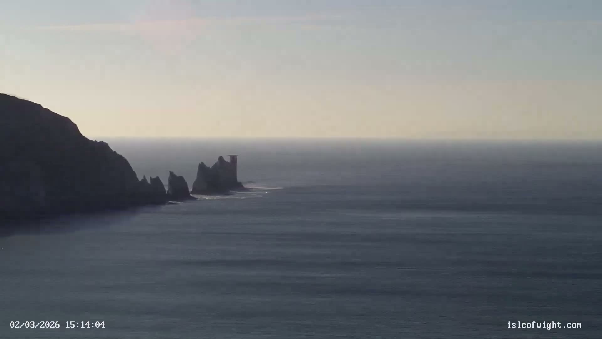 The Needles Isle of Wight & England Mainland View From Alum Bay Live Cam - Totland, Isle of Wight, South East, England, United Kingdom