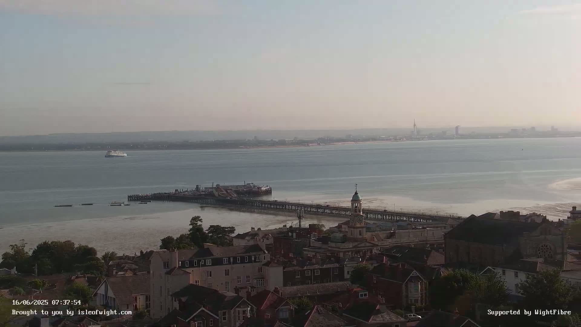 Portsmouth & Ryde City & The Solent Panaromic PTZ Live Cam - Ryde, Isle of Wight, South East, England, United Kingdom