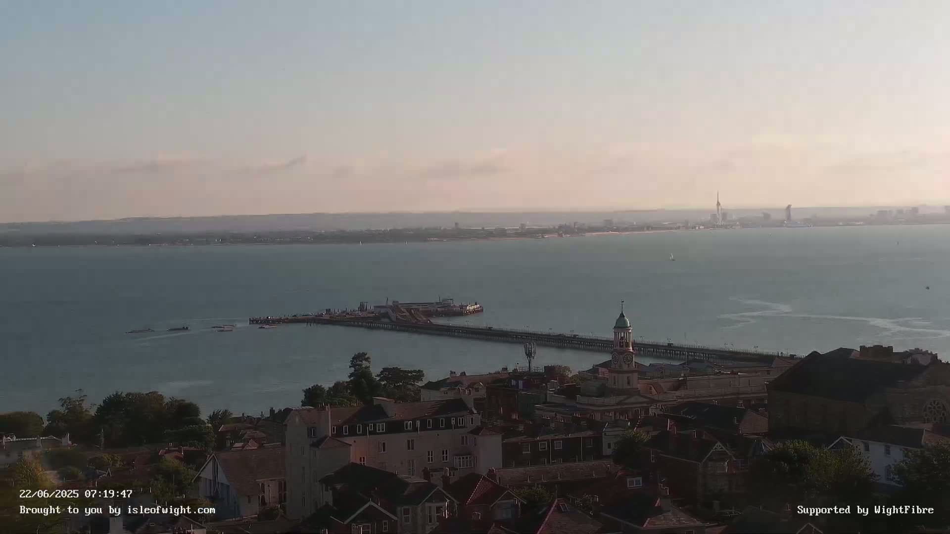 Portsmouth & Ryde City & The Solent Panaromic PTZ Live Cam - Ryde, Isle of Wight, South East, England, United Kingdom