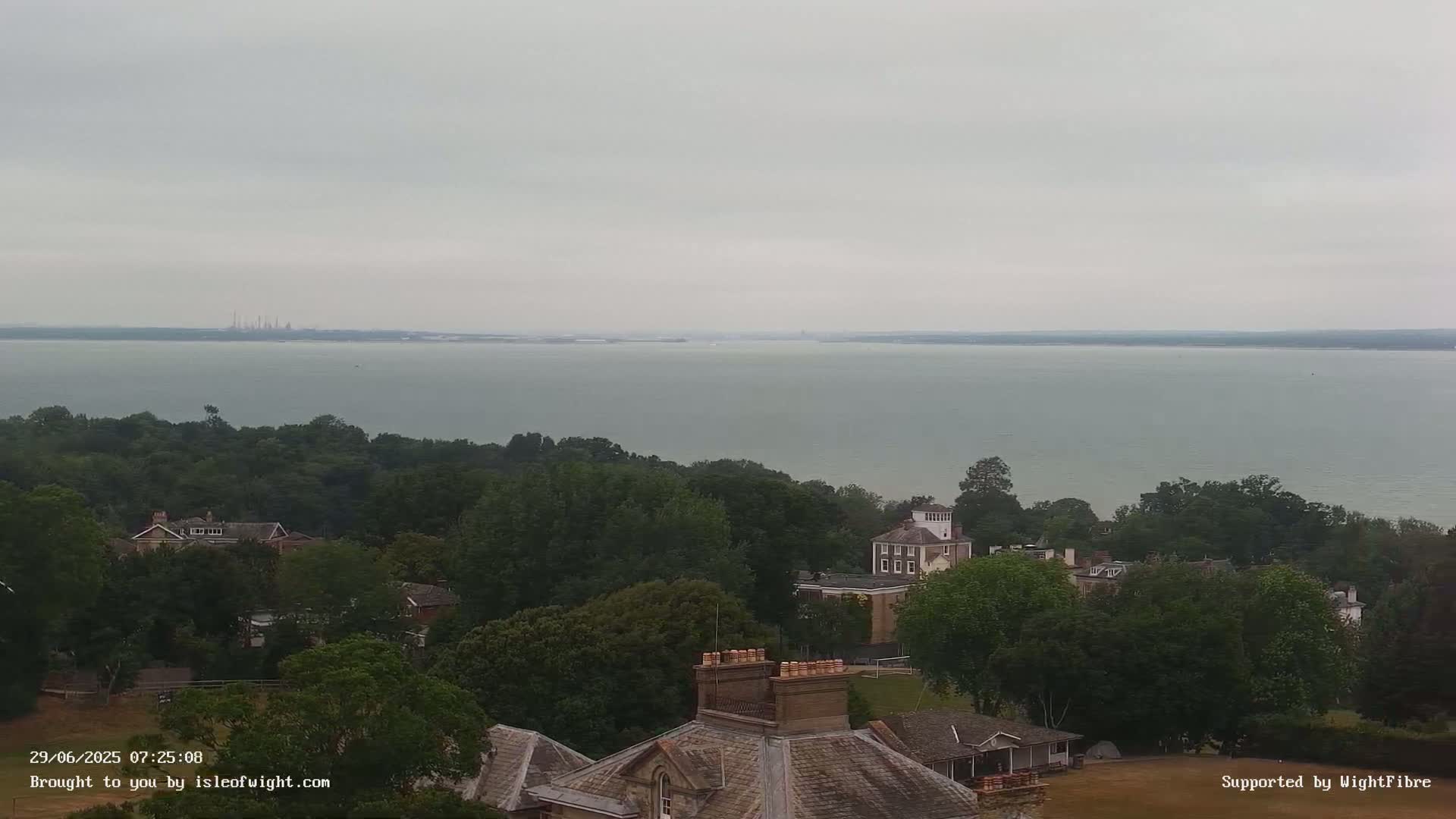 Portsmouth & Ryde City & The Solent Panaromic PTZ Live Cam - Ryde, Isle of Wight, South East, England, United Kingdom