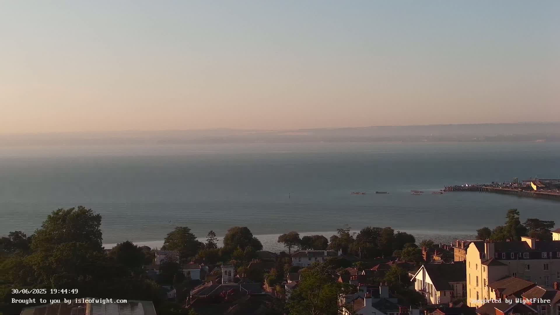 Portsmouth & Ryde City & The Solent Panaromic PTZ Live Cam - Ryde, Isle of Wight, South East, England, United Kingdom