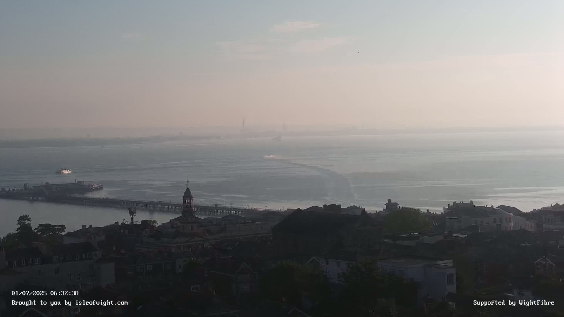 Portsmouth & Ryde City & The Solent Panaromic PTZ Live Cam - Ryde, Isle of Wight, South East, England, United Kingdom