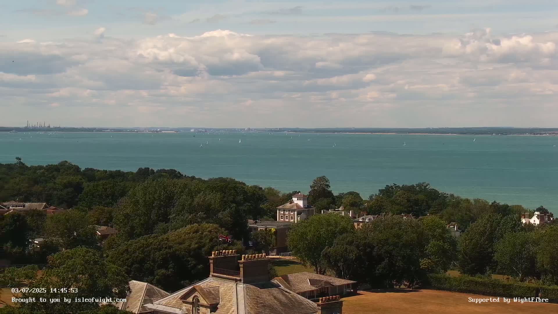 Portsmouth & Ryde City & The Solent Panaromic PTZ Live Cam - Ryde, Isle of Wight, South East, England, United Kingdom
