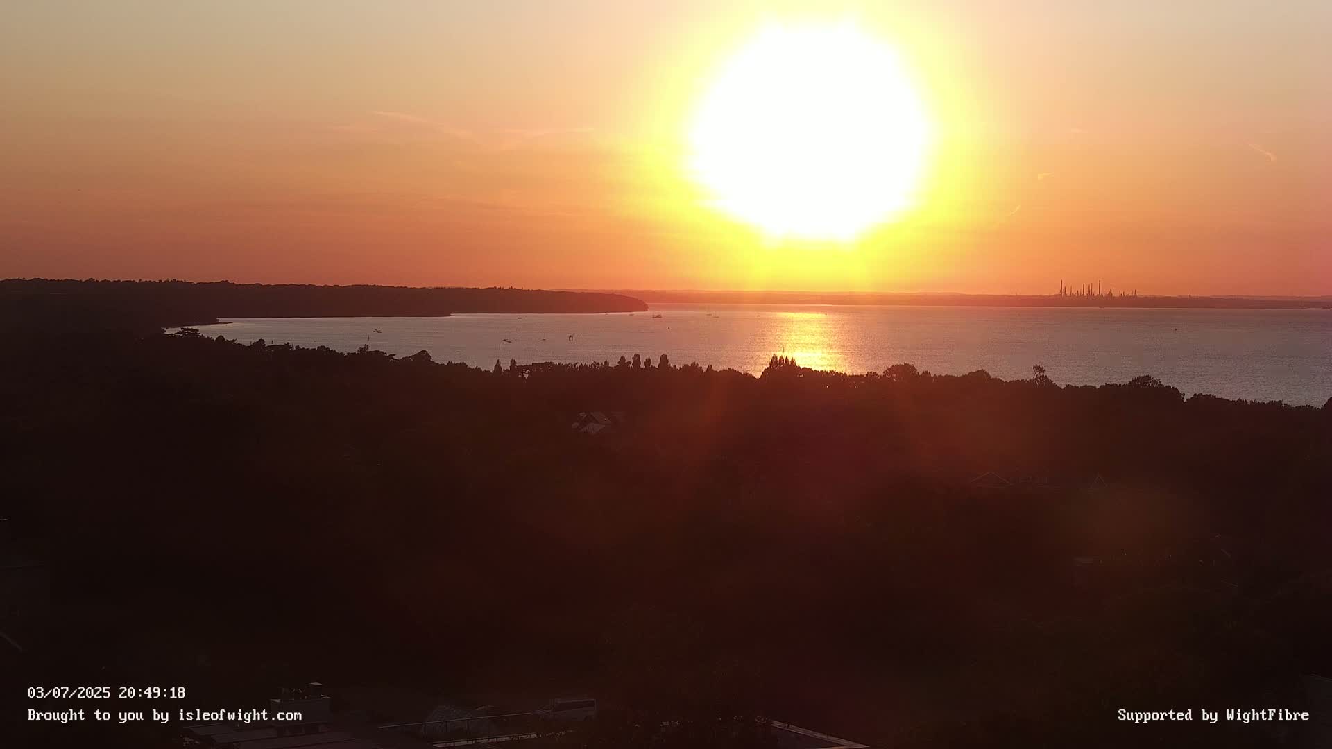 Portsmouth & Ryde City & The Solent Panaromic PTZ Live Cam - Ryde, Isle of Wight, South East, England, United Kingdom