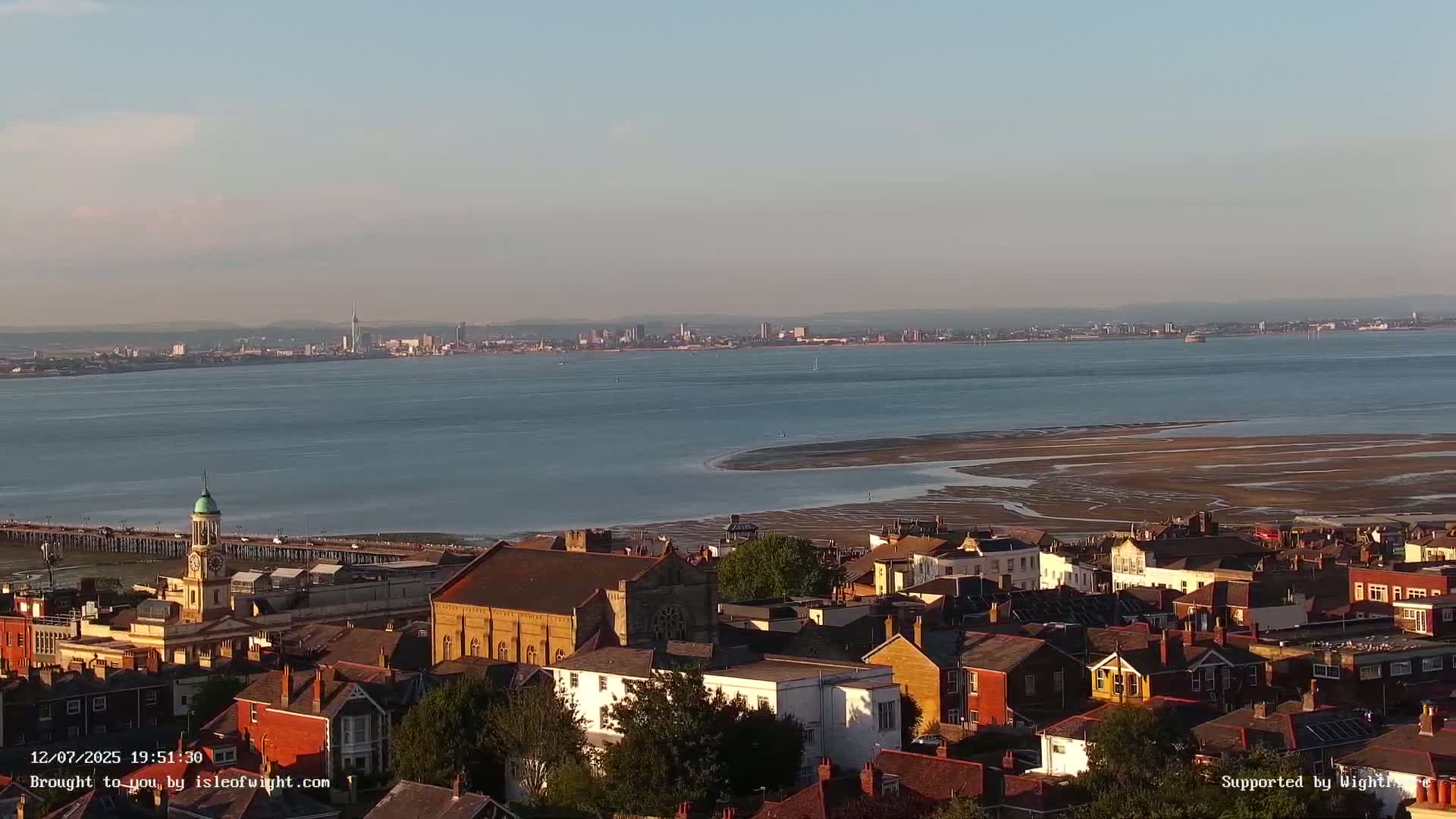 Portsmouth & Ryde City & The Solent Panaromic PTZ Live Cam - Ryde, Isle of Wight, South East, England, United Kingdom
