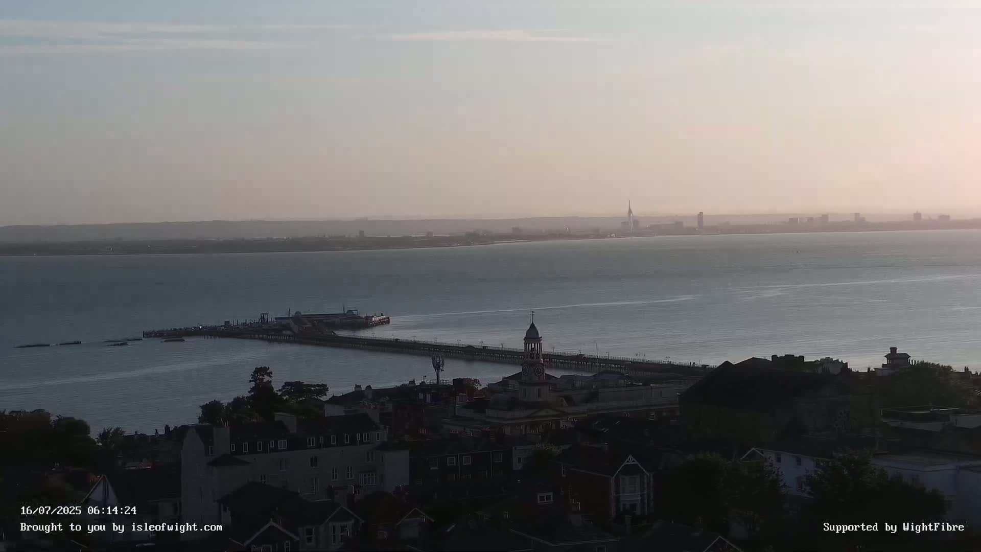 Portsmouth & Ryde City & The Solent Panaromic PTZ Live Cam - Ryde, Isle of Wight, South East, England, United Kingdom