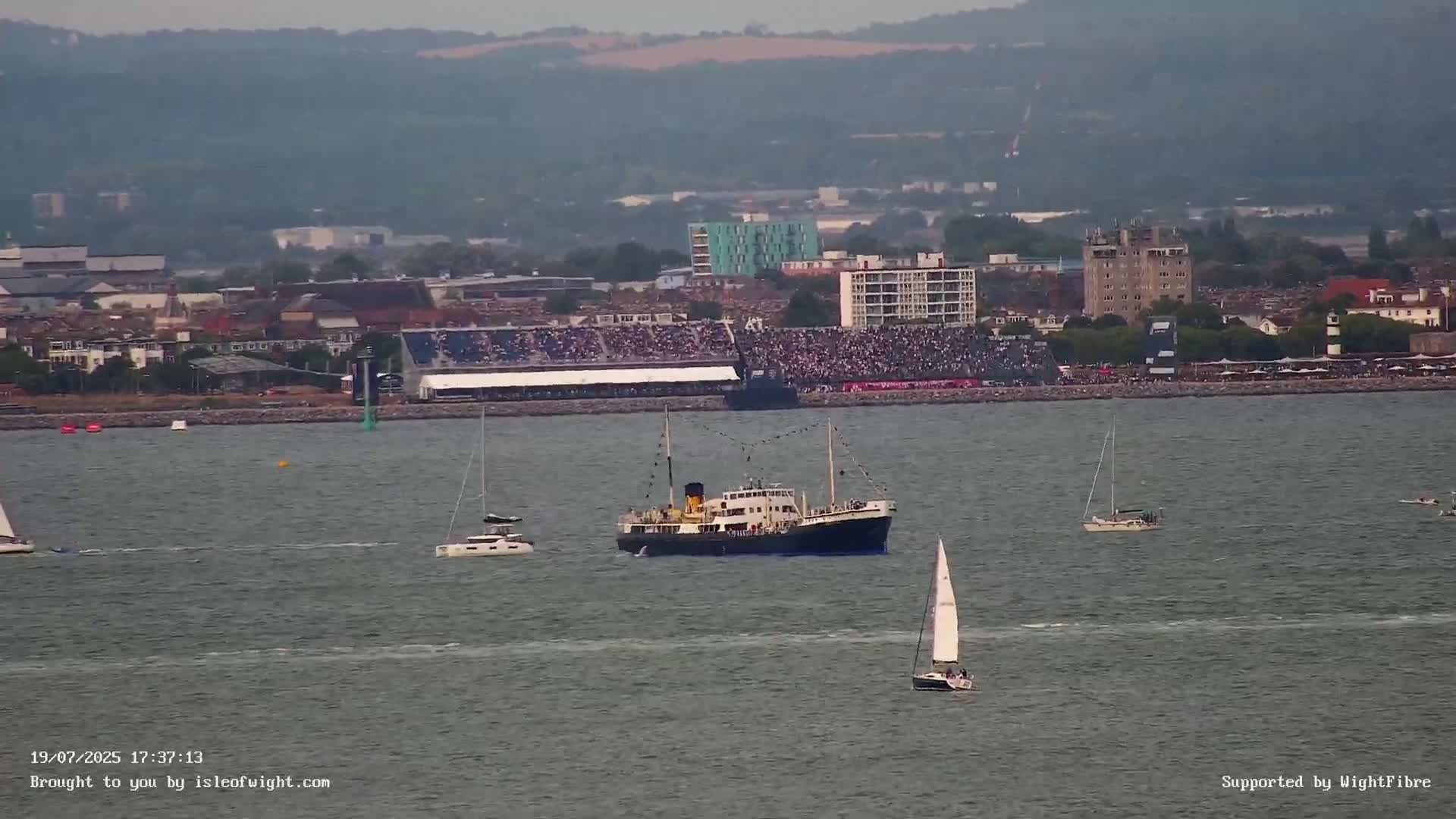 Portsmouth & Ryde City & The Solent Panaromic PTZ Live Cam - Ryde, Isle of Wight, South East, England, United Kingdom