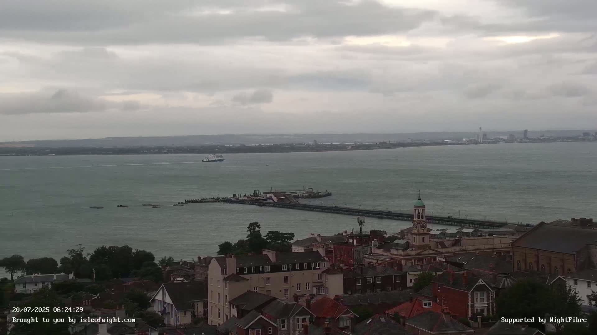 Portsmouth & Ryde City & The Solent Panaromic PTZ Live Cam - Ryde, Isle of Wight, South East, England, United Kingdom