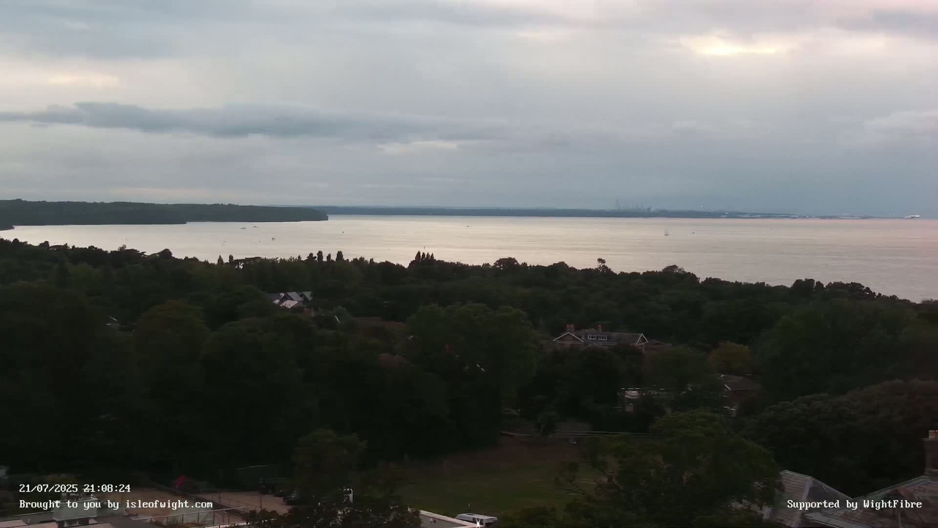 Portsmouth & Ryde City & The Solent Panaromic PTZ Live Cam - Ryde, Isle of Wight, South East, England, United Kingdom