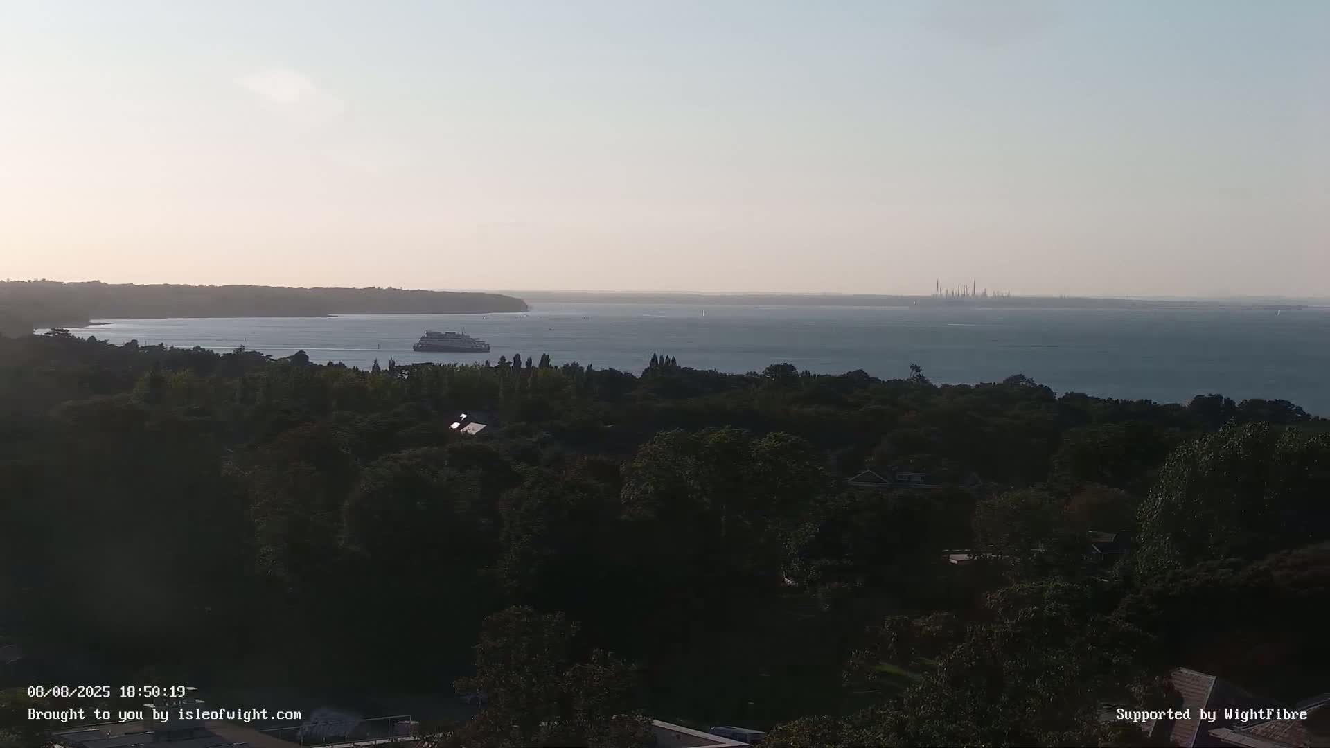 Portsmouth & Ryde City & The Solent Panaromic PTZ Live Cam - Ryde, Isle of Wight, South East, England, United Kingdom