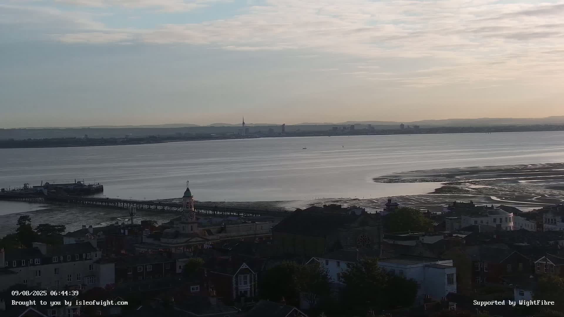 Portsmouth & Ryde City & The Solent Panaromic PTZ Live Cam - Ryde, Isle of Wight, South East, England, United Kingdom