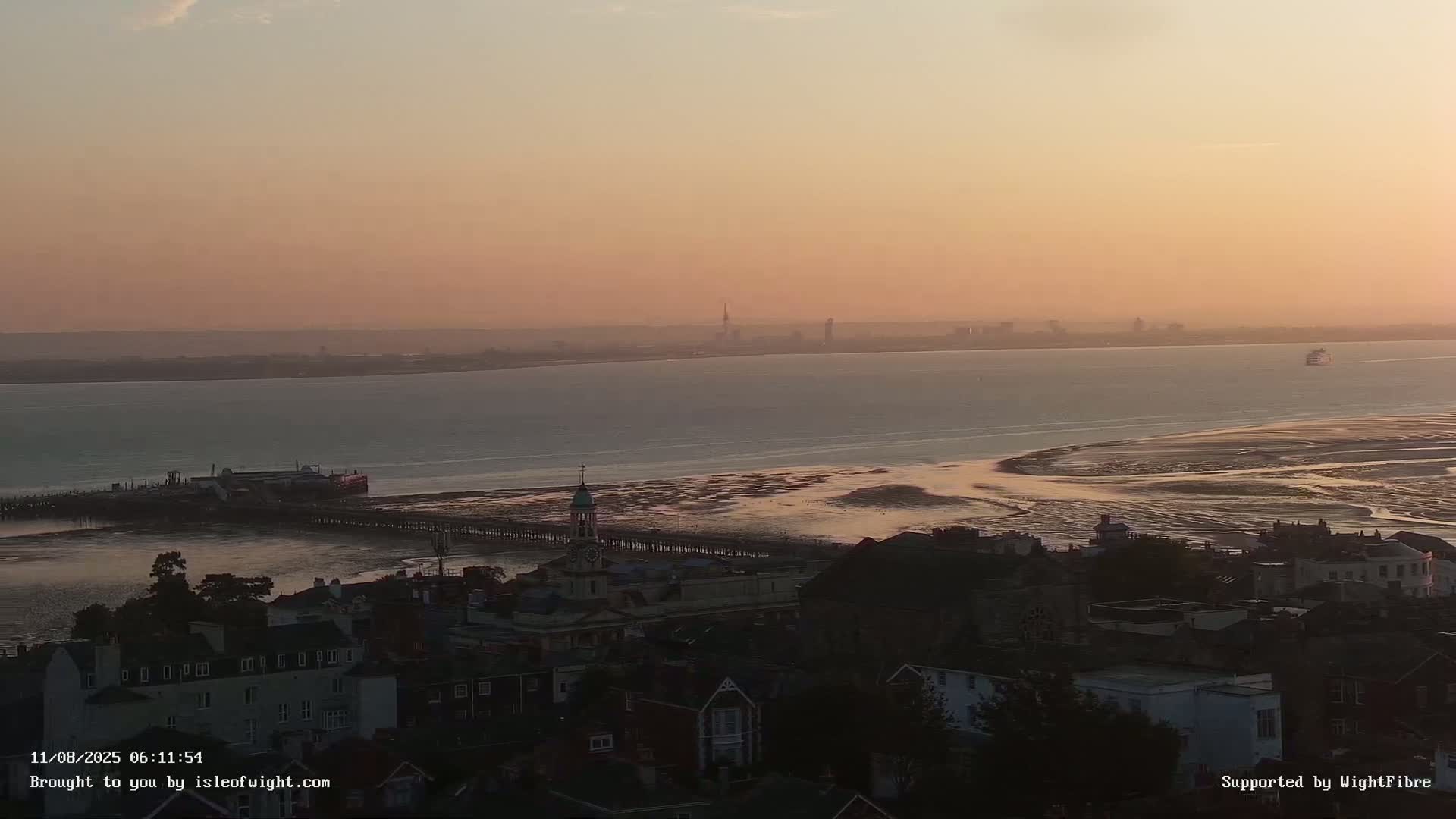 Portsmouth & Ryde City & The Solent Panaromic PTZ Live Cam - Ryde, Isle of Wight, South East, England, United Kingdom