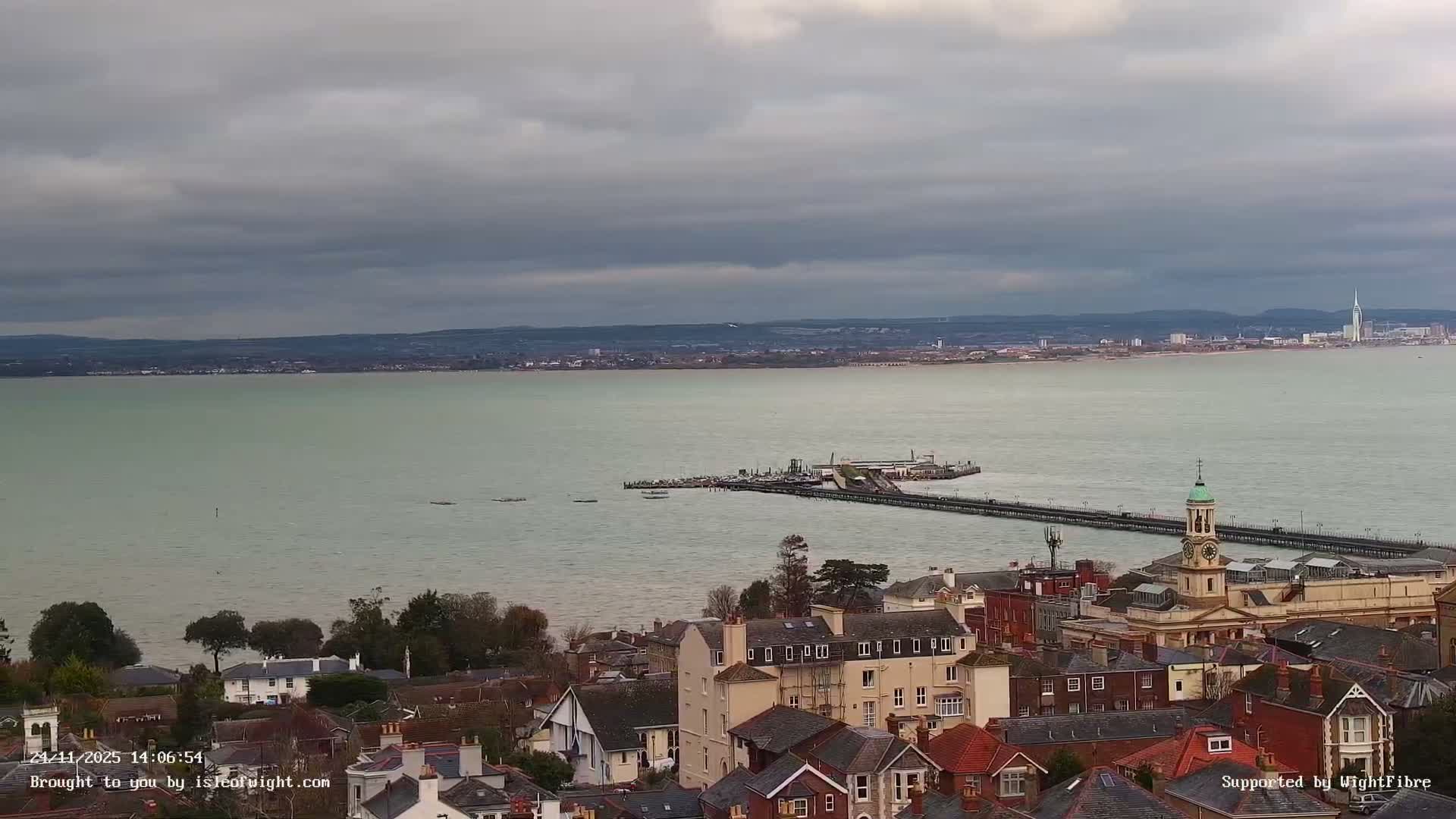 Portsmouth & Ryde City & The Solent Panaromic PTZ Live Cam - Ryde, Isle of Wight, South East, England, United Kingdom