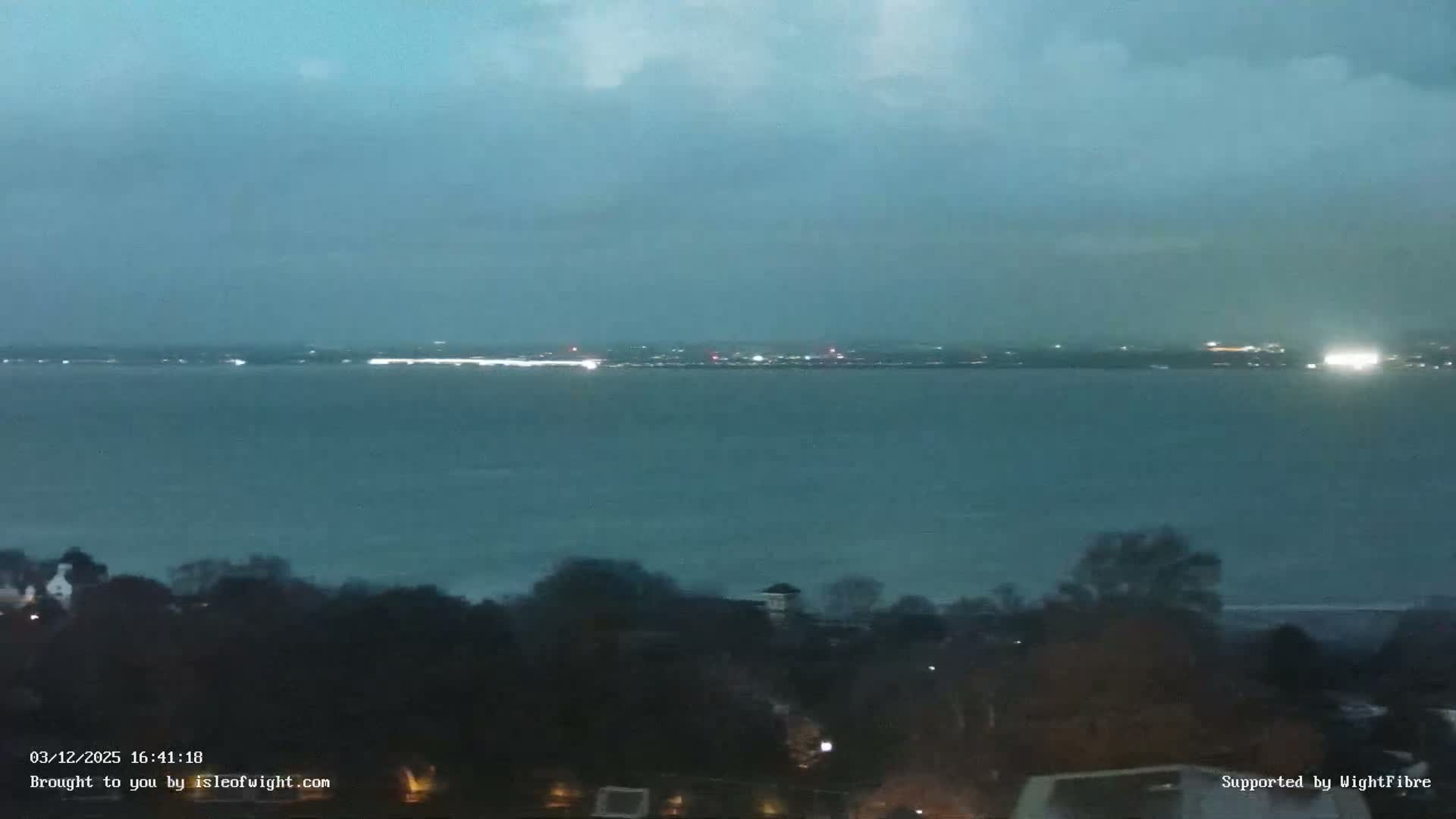 Portsmouth & Ryde City & The Solent Panaromic PTZ Live Cam - Ryde, Isle of Wight, South East, England, United Kingdom