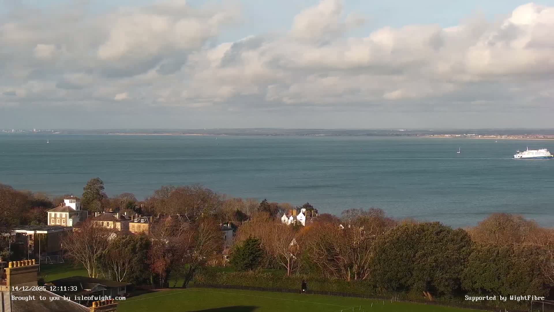 Portsmouth & Ryde City & The Solent Panaromic PTZ Live Cam - Ryde, Isle of Wight, South East, England, United Kingdom