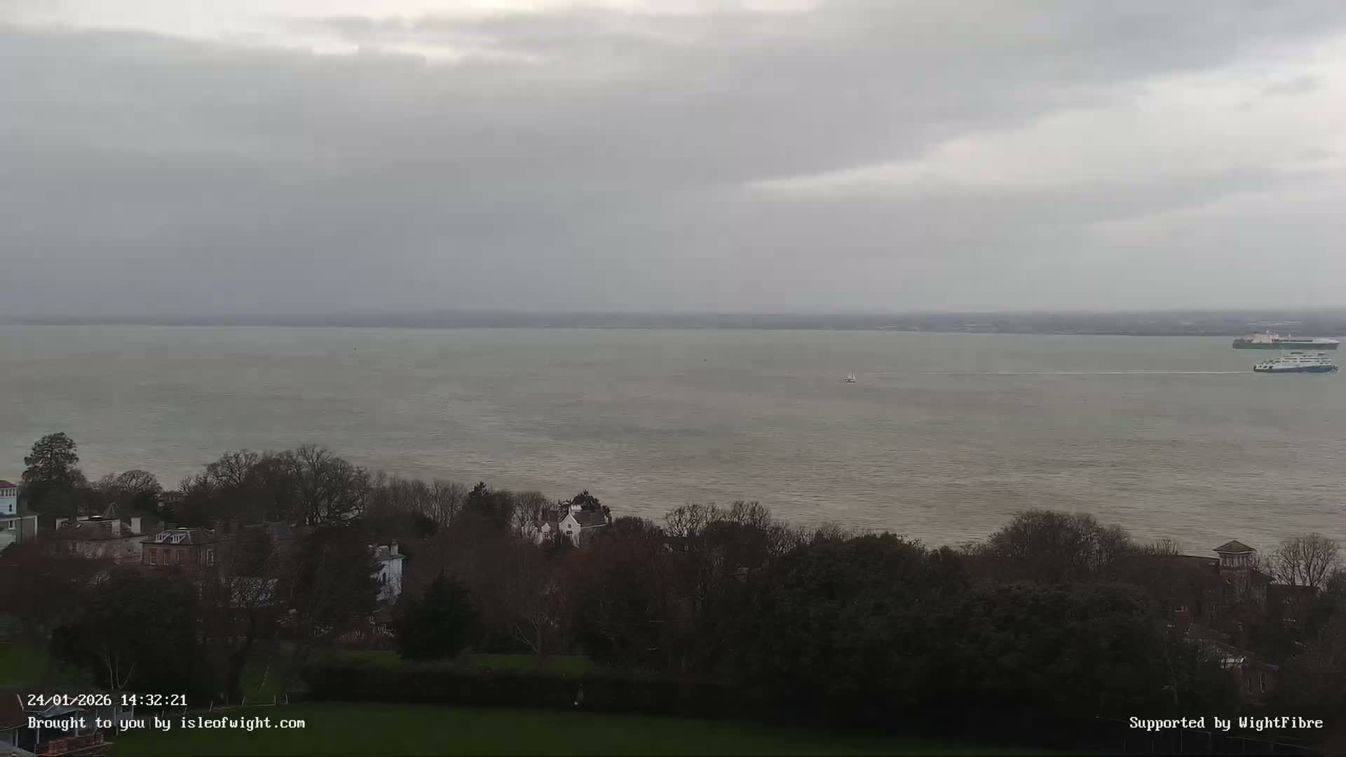 Portsmouth & Ryde City & The Solent Panaromic PTZ Live Cam - Ryde, Isle of Wight, South East, England, United Kingdom