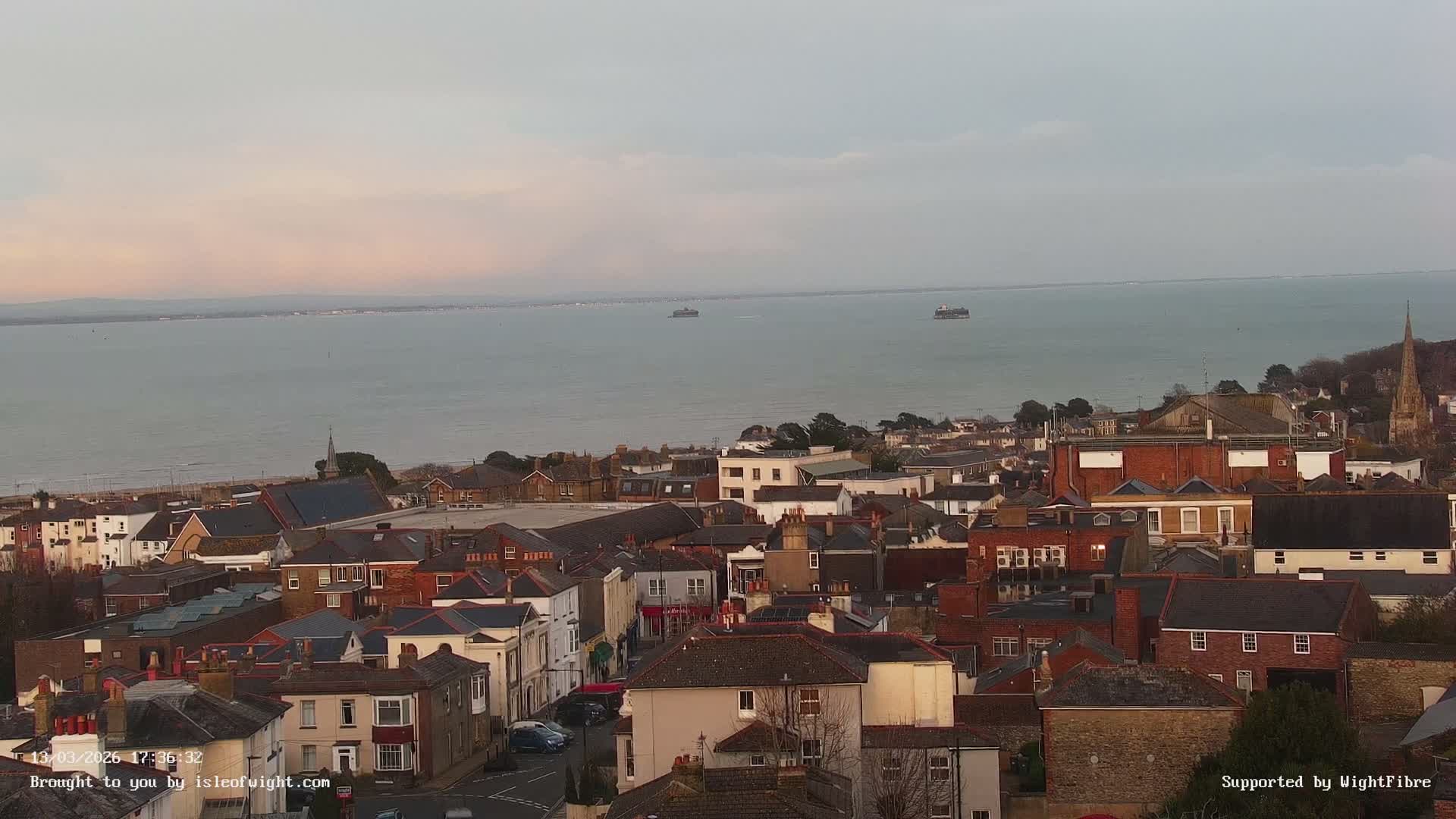 Portsmouth & Ryde City & The Solent Panaromic PTZ Live Cam - Ryde, Isle of Wight, South East, England, United Kingdom