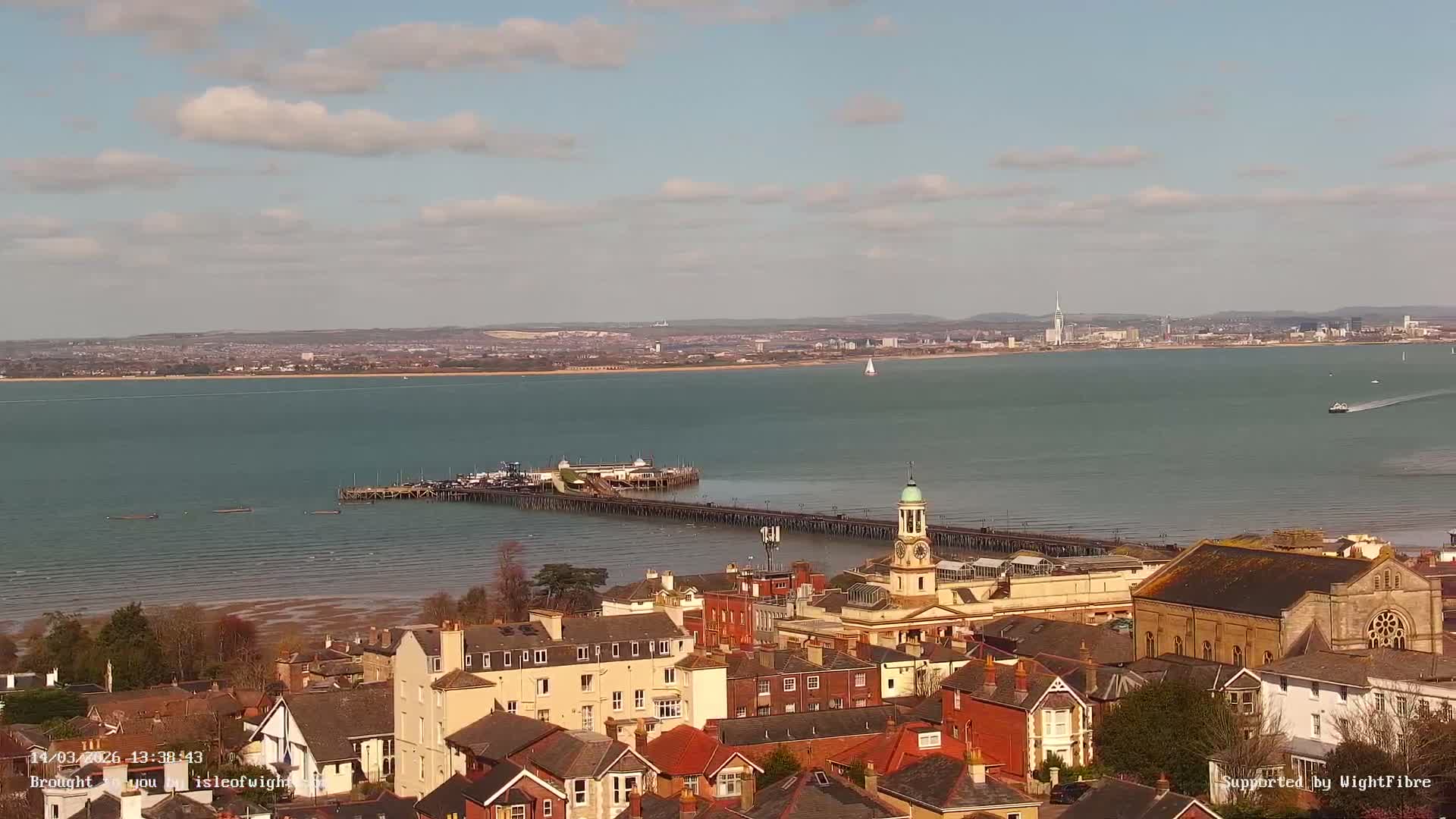 Portsmouth & Ryde City & The Solent Panaromic PTZ Live Cam - Ryde, Isle of Wight, South East, England, United Kingdom
