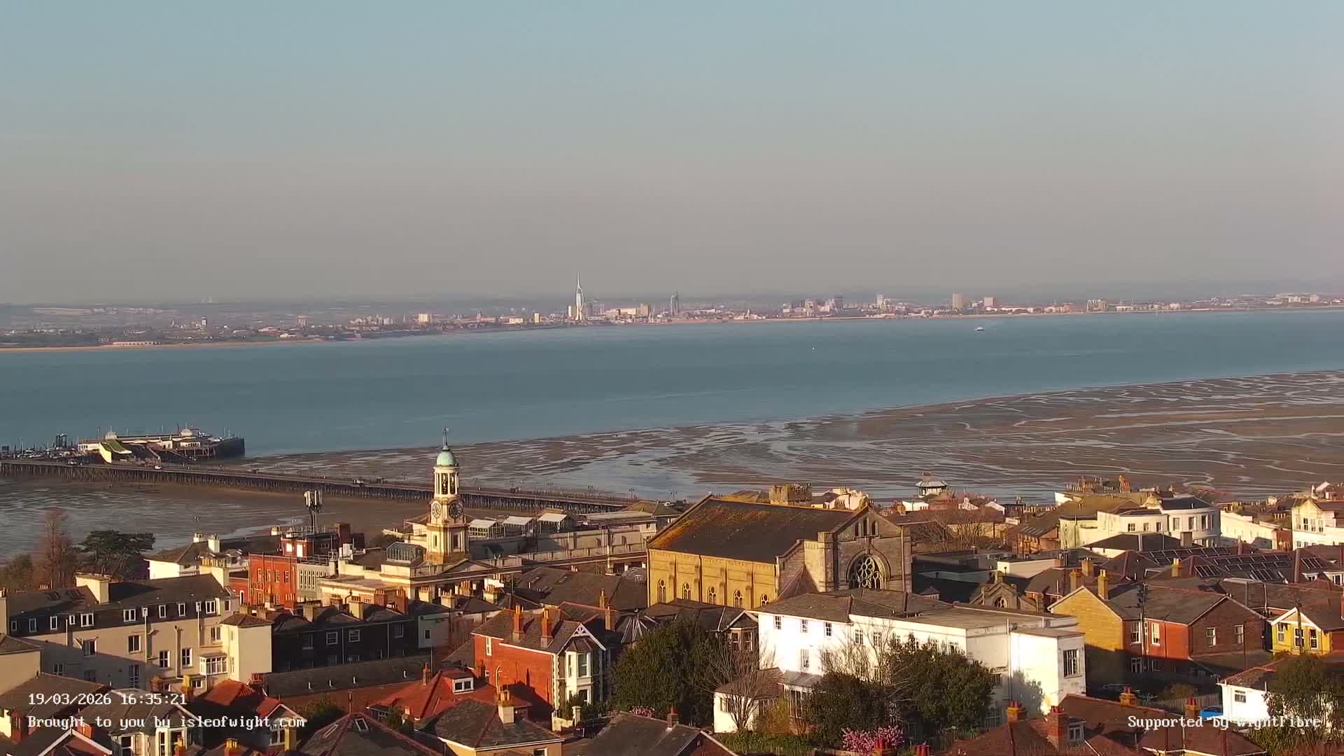 Portsmouth & Ryde City & The Solent Panaromic PTZ Live Cam - Ryde, Isle of Wight, South East, England, United Kingdom