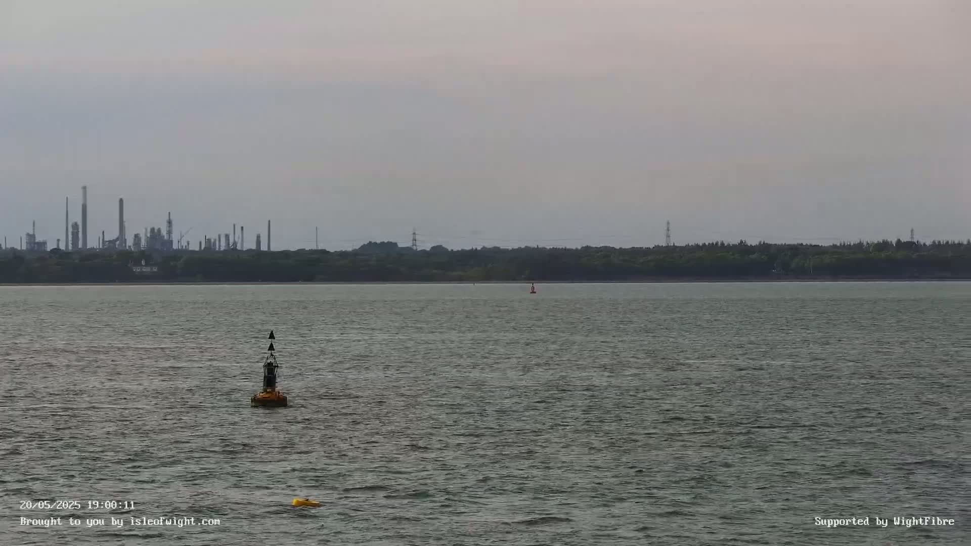 Cowes Port, Cruise/ Ferry Ship Shipspotting in The Solent & Southampton Coast Panaromic PTZ Live Cam - Cowes , Isle of Wight, South East, England, United Kingdom