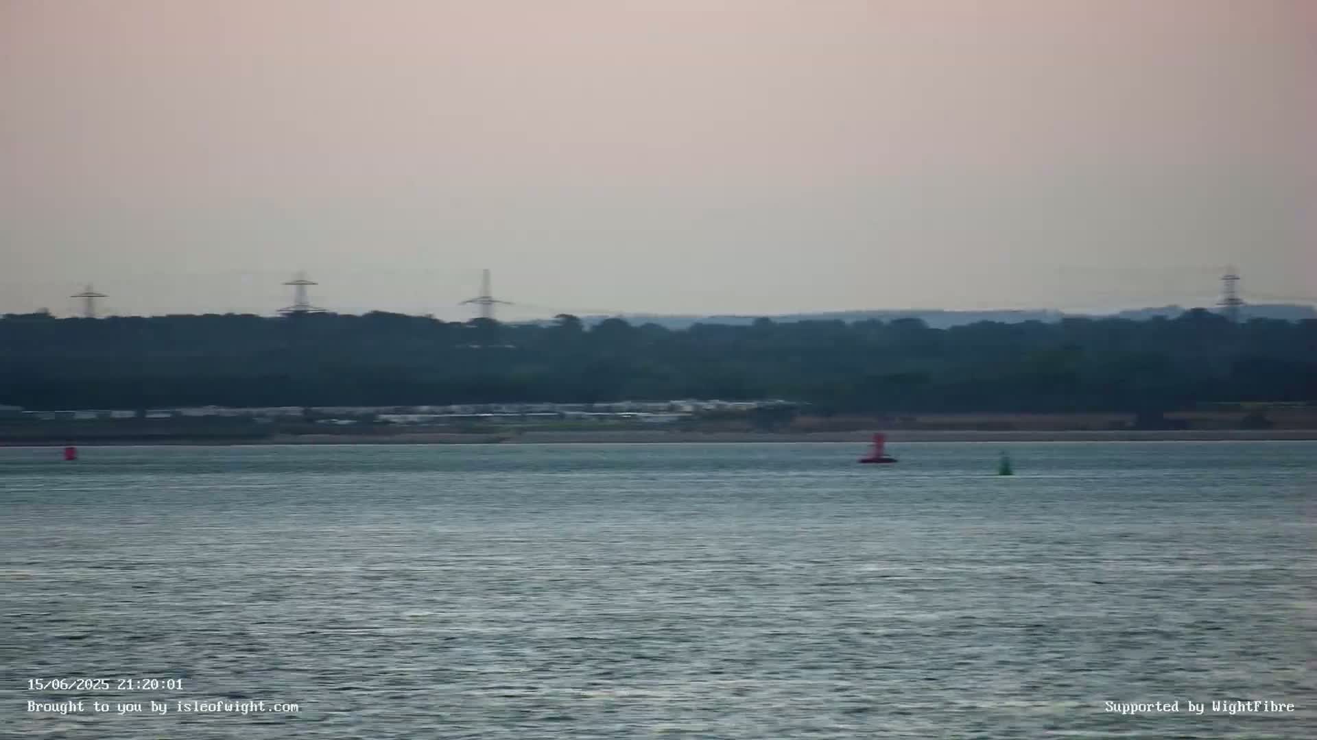 Cowes Port, Cruise/ Ferry Ship Shipspotting in The Solent & Southampton Coast Panaromic PTZ Live Cam - Cowes , Isle of Wight, South East, England, United Kingdom