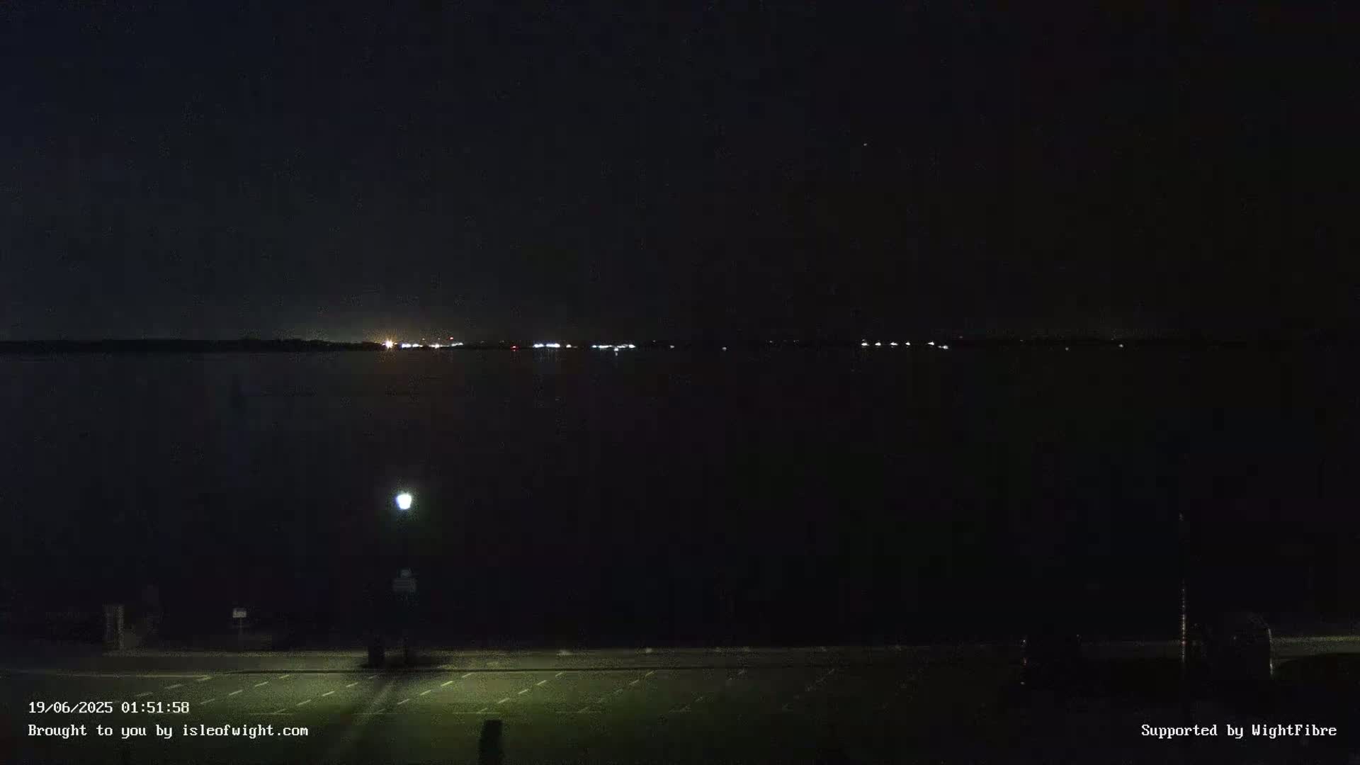 Cowes Port, Cruise/ Ferry Ship Shipspotting in The Solent & Southampton Coast Panaromic PTZ Live Cam - Cowes , Isle of Wight, South East, England, United Kingdom