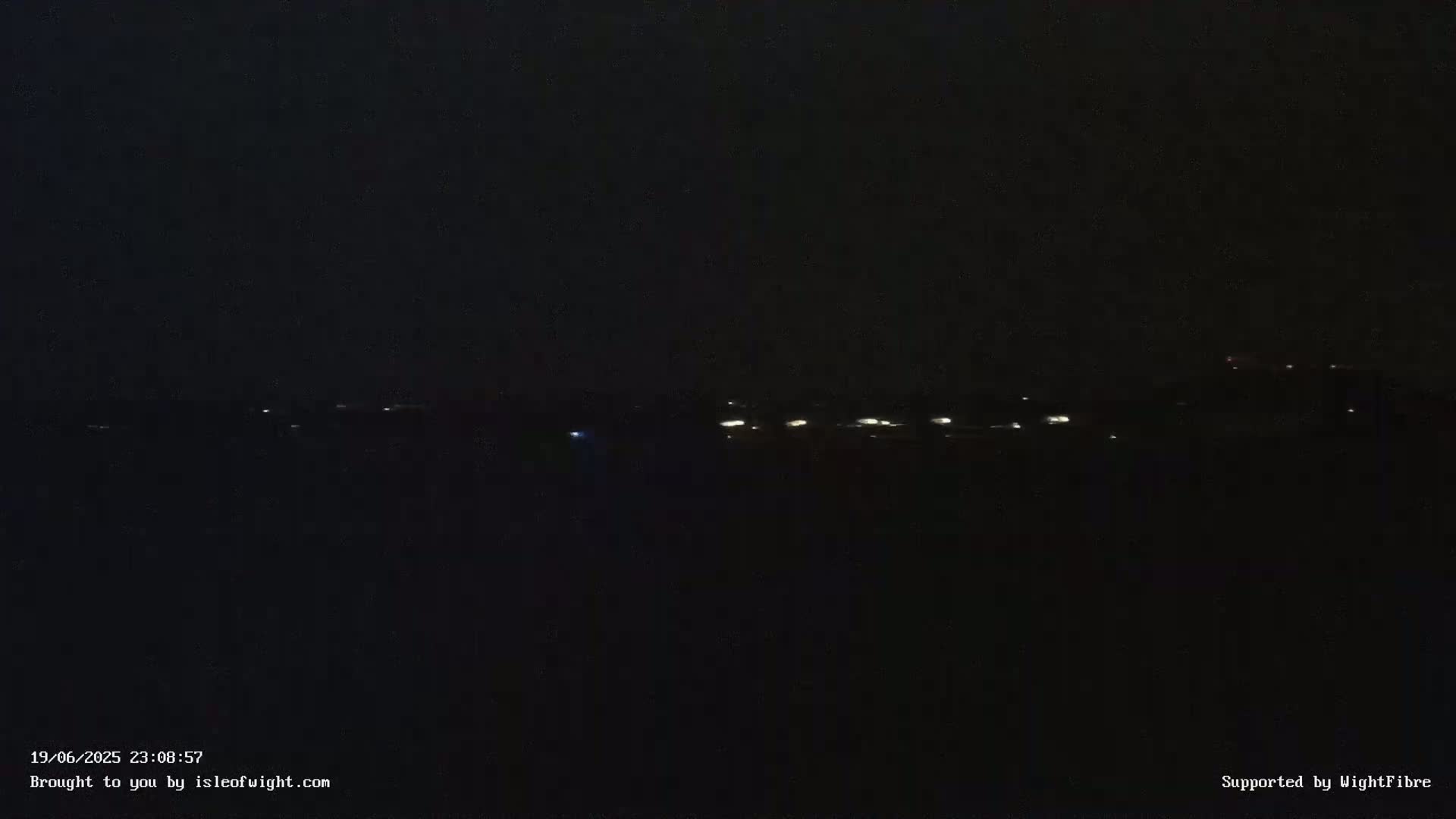 Cowes Port, Cruise/ Ferry Ship Shipspotting in The Solent & Southampton Coast Panaromic PTZ Live Cam - Cowes , Isle of Wight, South East, England, United Kingdom