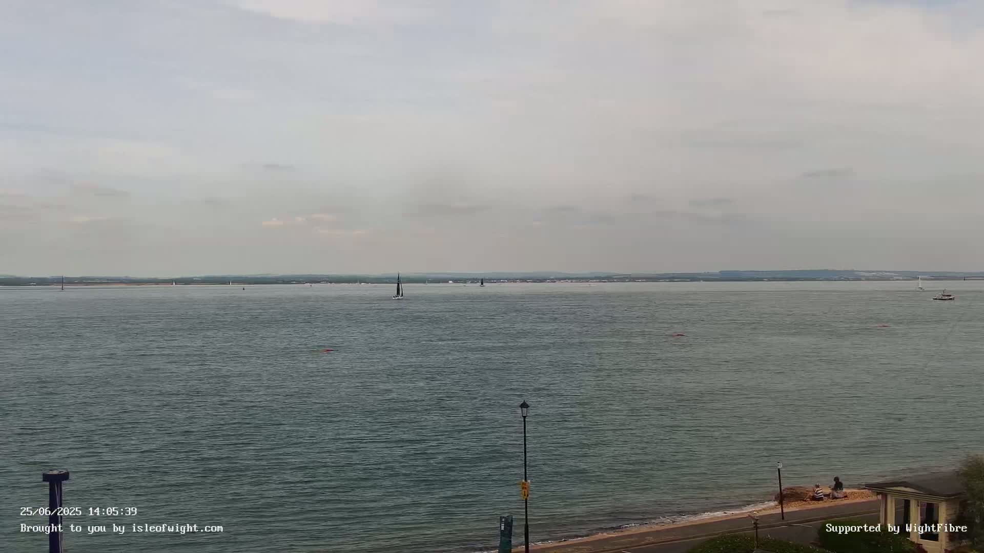 Cowes Port, Cruise/ Ferry Ship Shipspotting in The Solent & Southampton Coast Panaromic PTZ Live Cam - Cowes , Isle of Wight, South East, England, United Kingdom