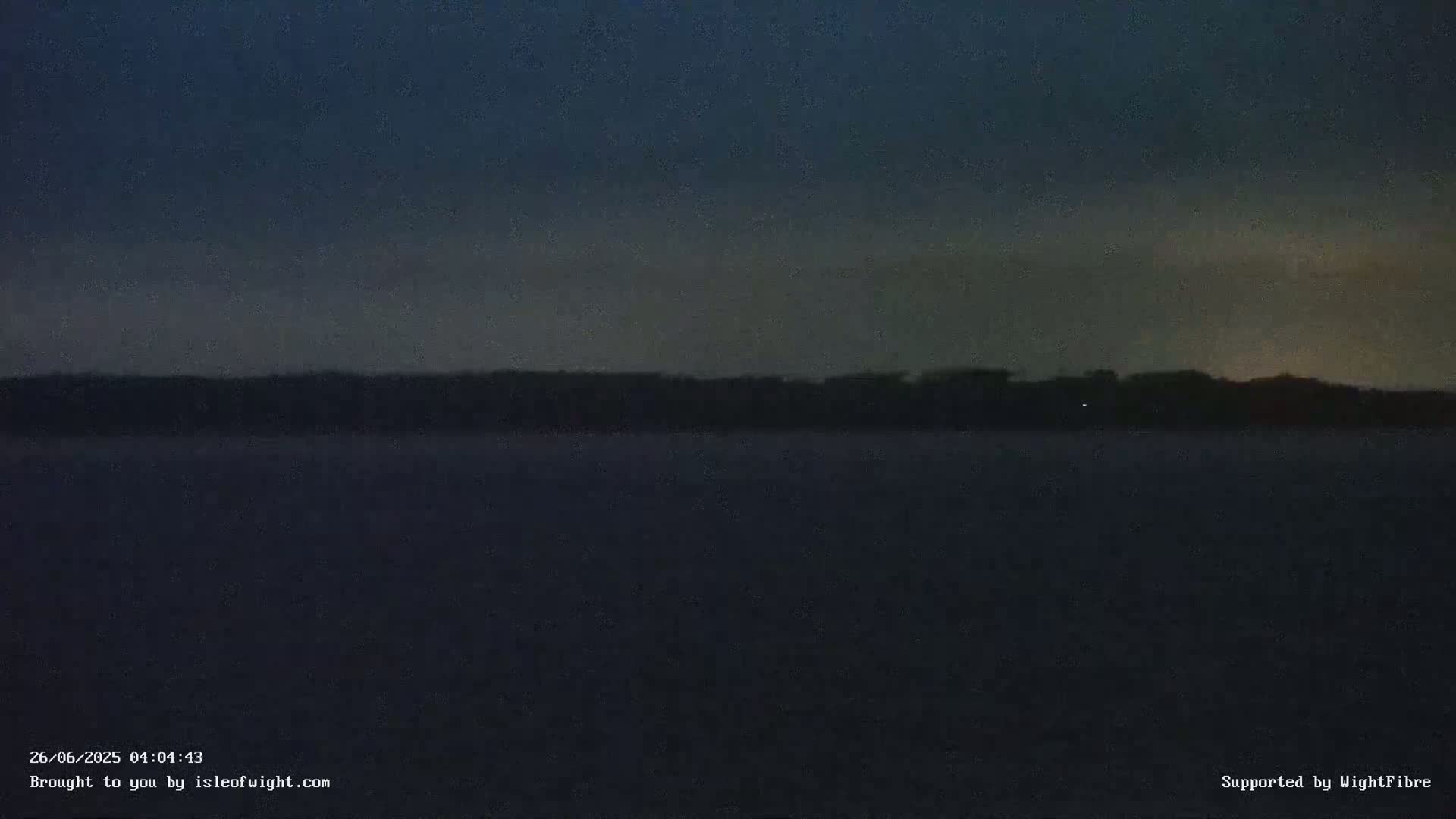 Cowes Port, Cruise/ Ferry Ship Shipspotting in The Solent & Southampton Coast Panaromic PTZ Live Cam - Cowes , Isle of Wight, South East, England, United Kingdom
