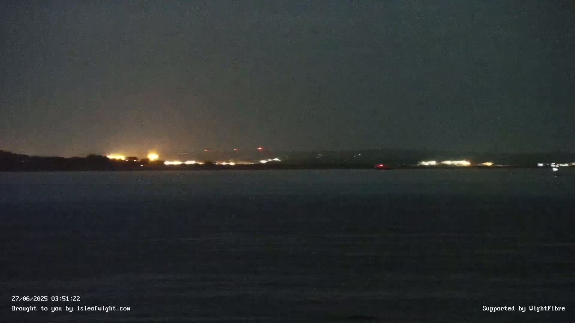 Cowes Port, Cruise/ Ferry Ship Shipspotting in The Solent & Southampton Coast Panaromic PTZ Live Cam - Cowes , Isle of Wight, South East, England, United Kingdom
