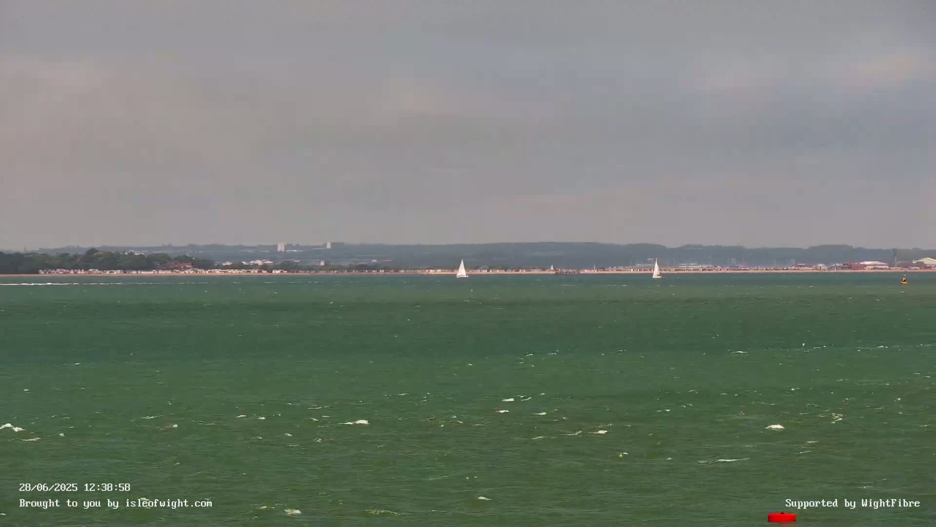 Cowes Port, Cruise/ Ferry Ship Shipspotting in The Solent & Southampton Coast Panaromic PTZ Live Cam - Cowes , Isle of Wight, South East, England, United Kingdom