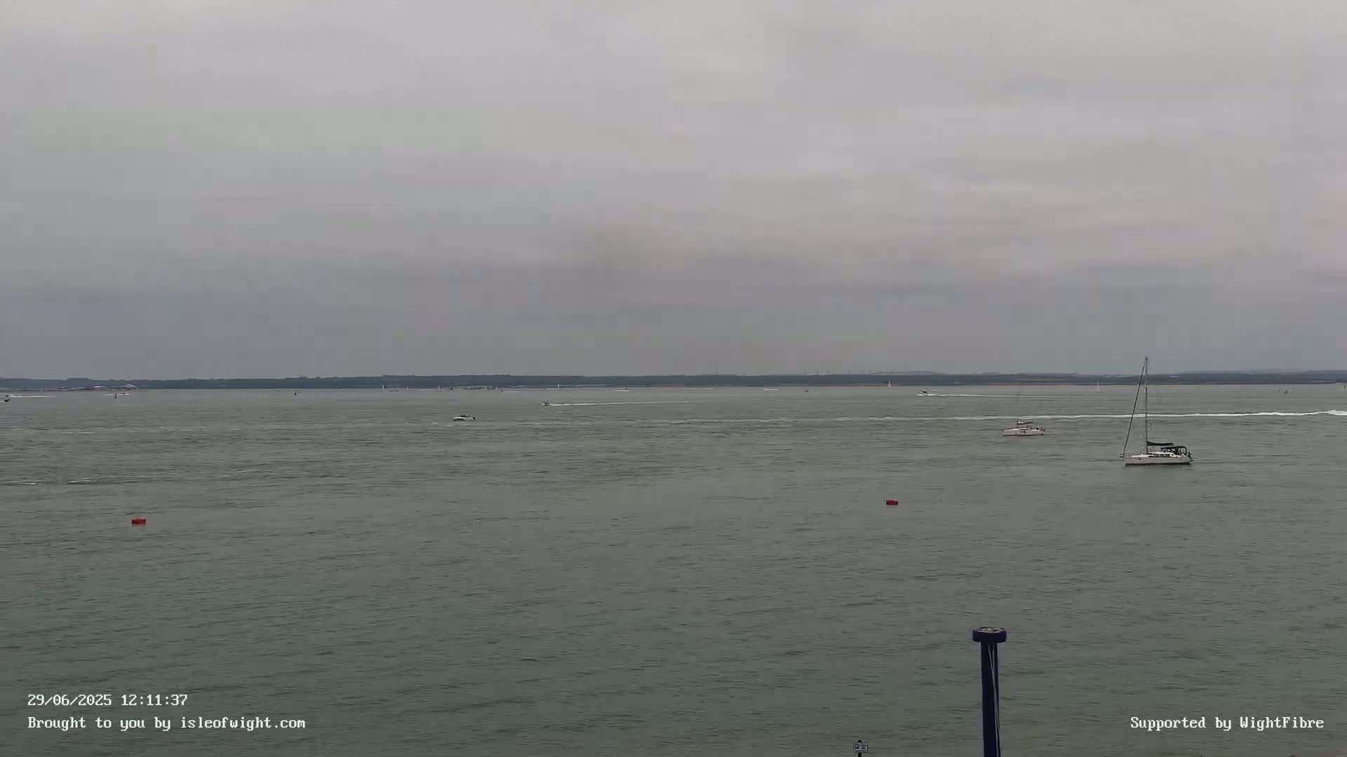 Cowes Port, Cruise/ Ferry Ship Shipspotting in The Solent & Southampton Coast Panaromic PTZ Live Cam - Cowes , Isle of Wight, South East, England, United Kingdom