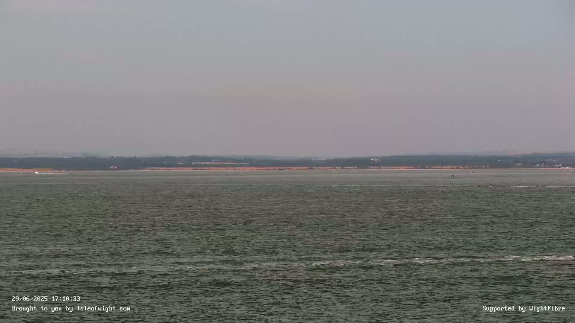 Cowes Port, Cruise/ Ferry Ship Shipspotting in The Solent & Southampton Coast Panaromic PTZ Live Cam - Cowes , Isle of Wight, South East, England, United Kingdom