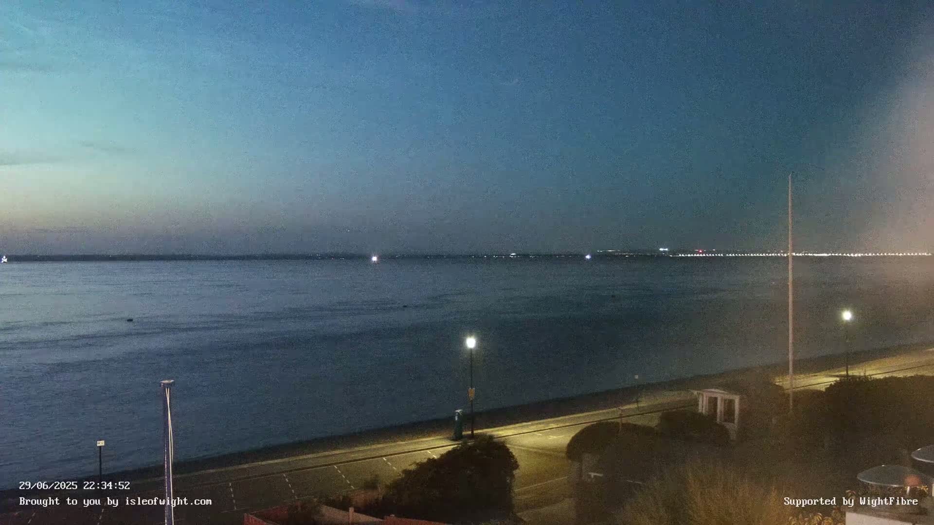 Cowes Port, Cruise/ Ferry Ship Shipspotting in The Solent & Southampton Coast Panaromic PTZ Live Cam - Cowes , Isle of Wight, South East, England, United Kingdom